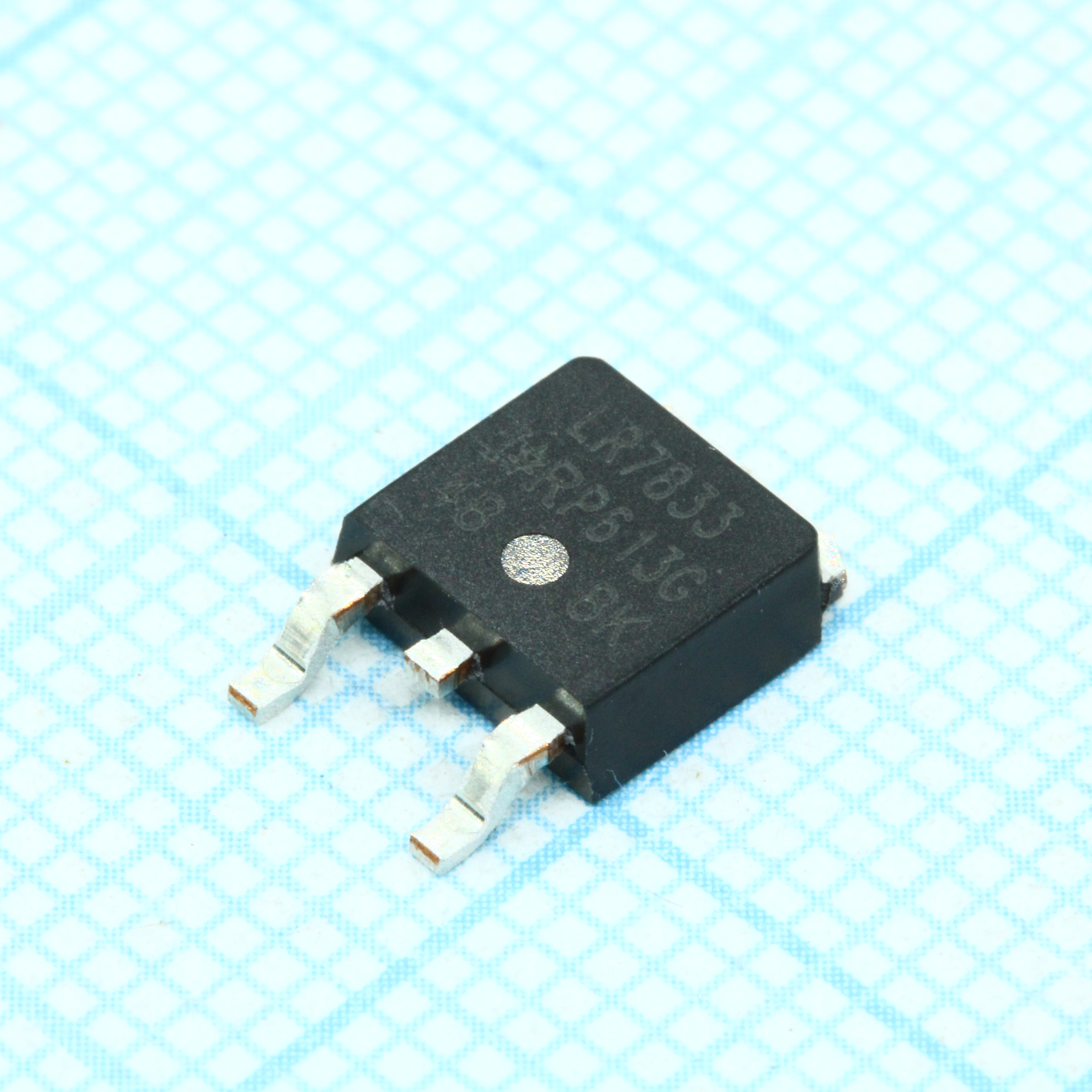 Фото IRLR7833PBF Infineon Technologies — IRLR7833TRPBF
