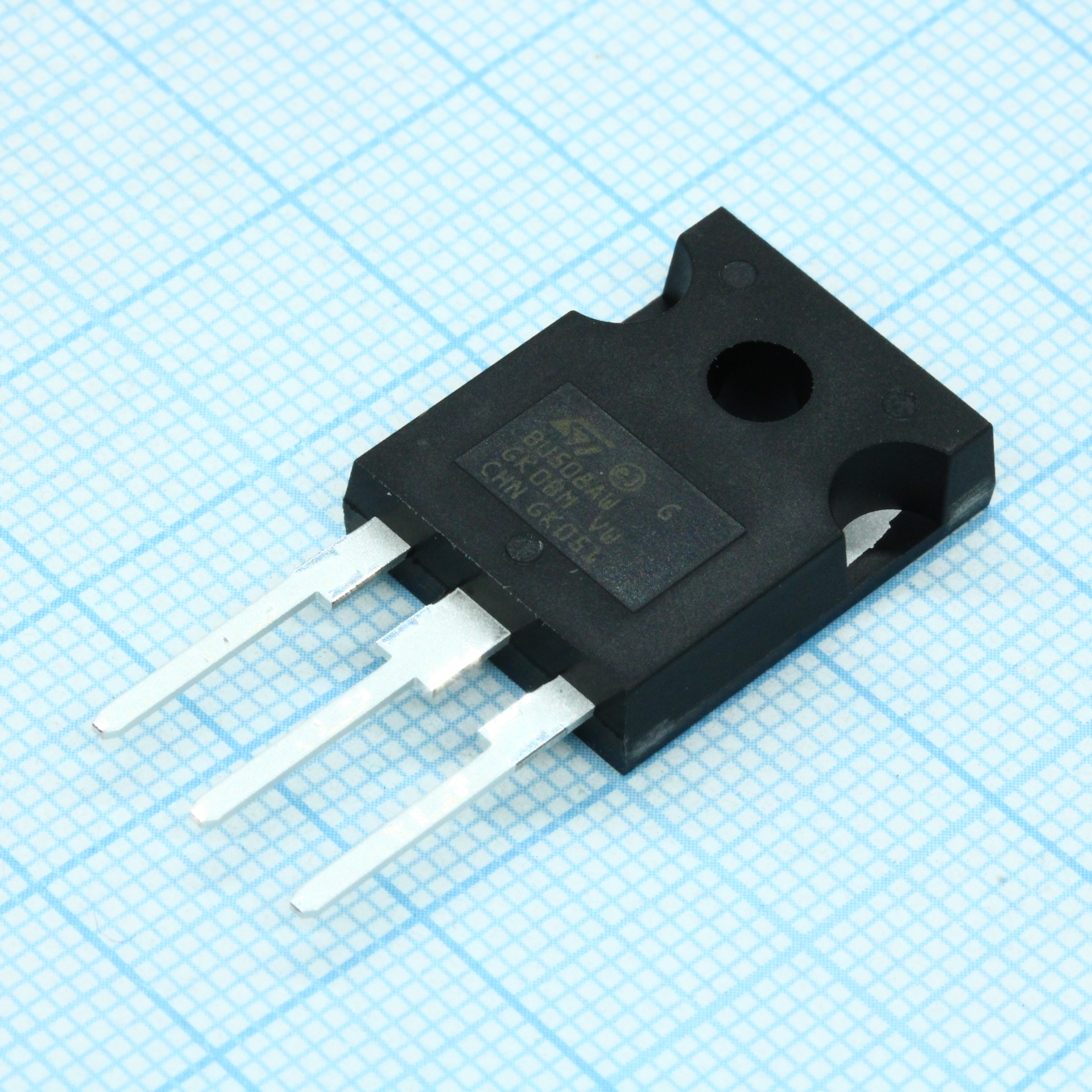 Фото BU508AW ST Microelectronics — BU508AW — Одиночные биполярные транзисторы — ST Microelectronics