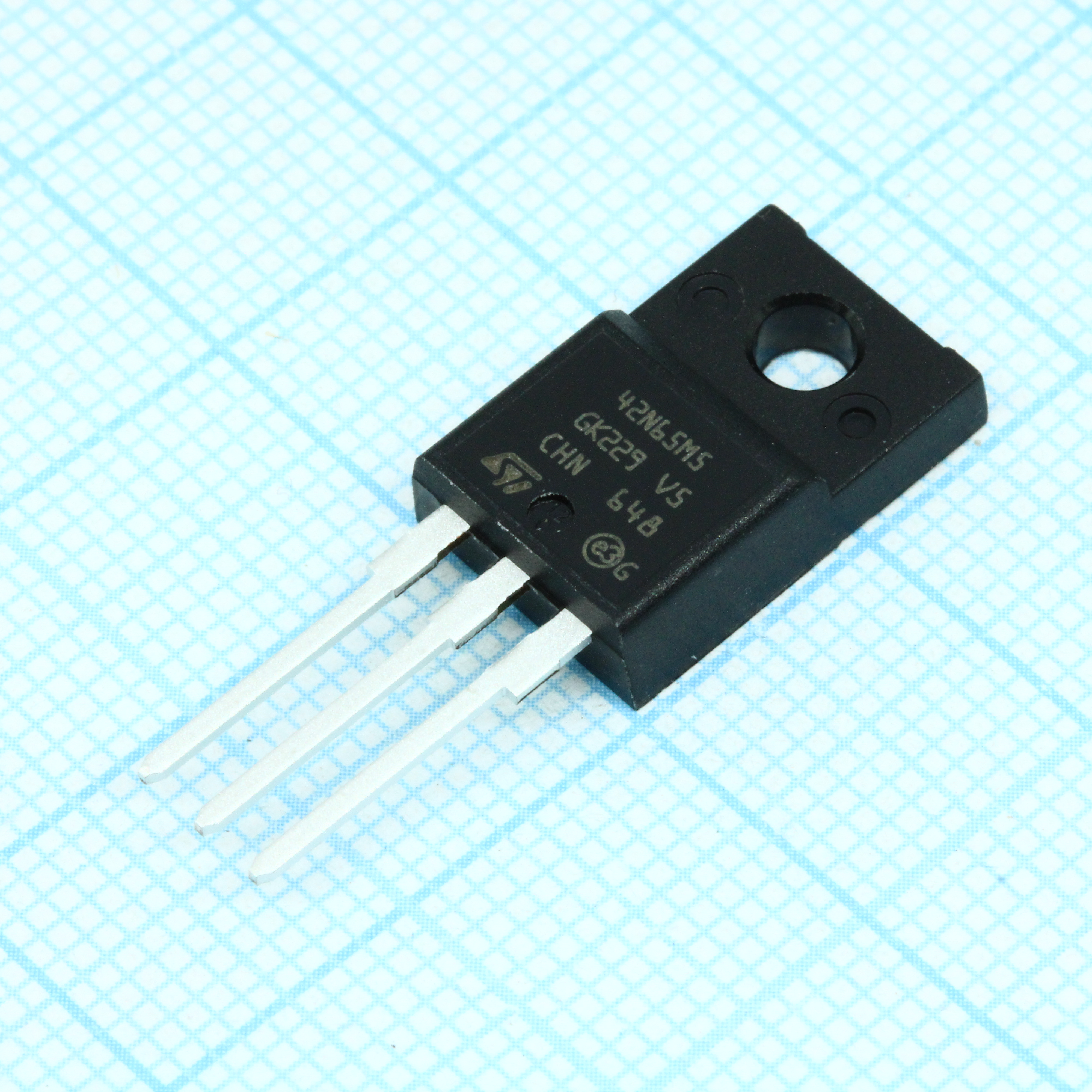 Фото STF42N65M5 ST Microelectronics — STF42N65M5 — Одиночные MOSFET транзисторы — ST Microelectronics