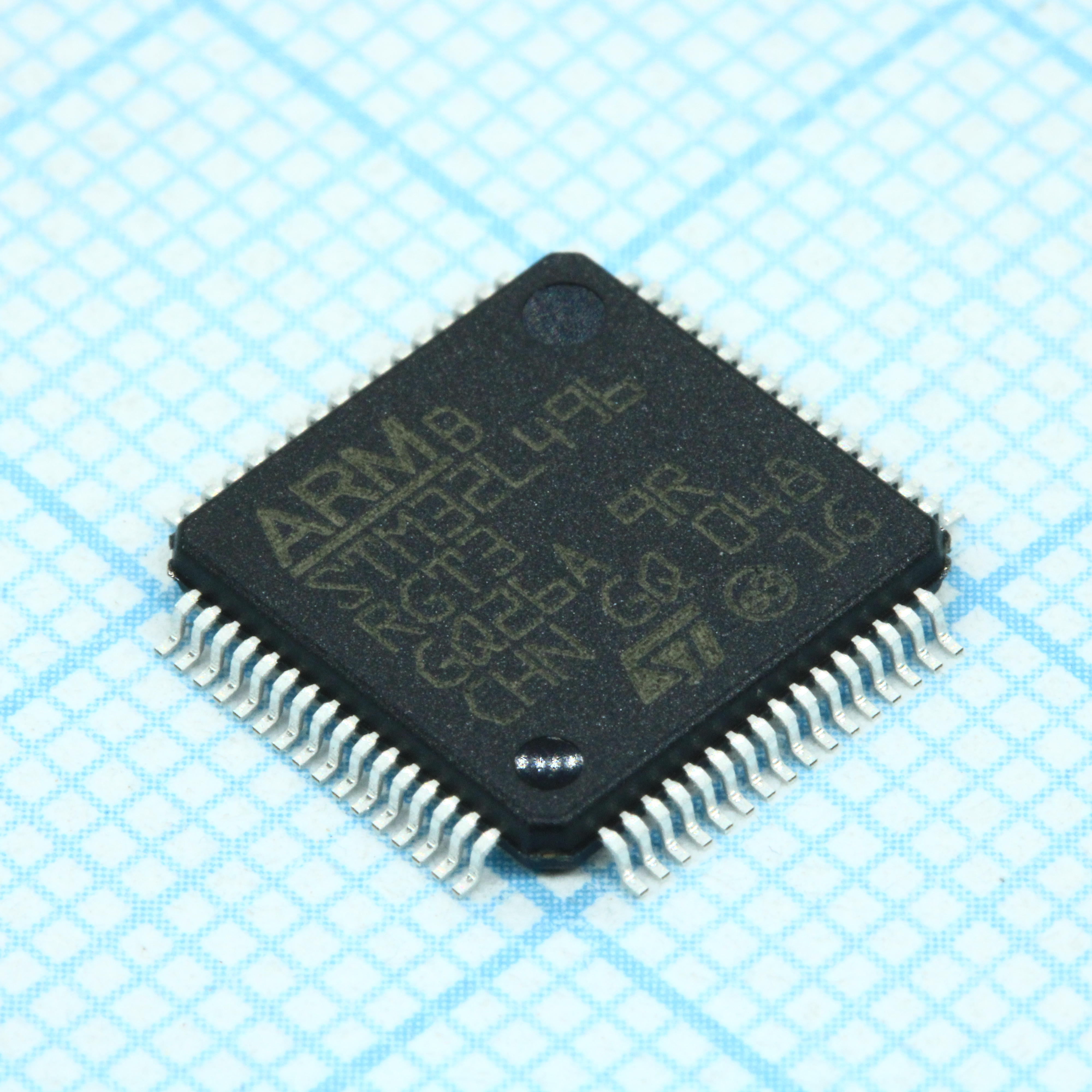 Фото STM32L496RGT3 ST Microelectronics — STM32L496RGT3 — Микроконтроллеры STM — ST Microelectronics