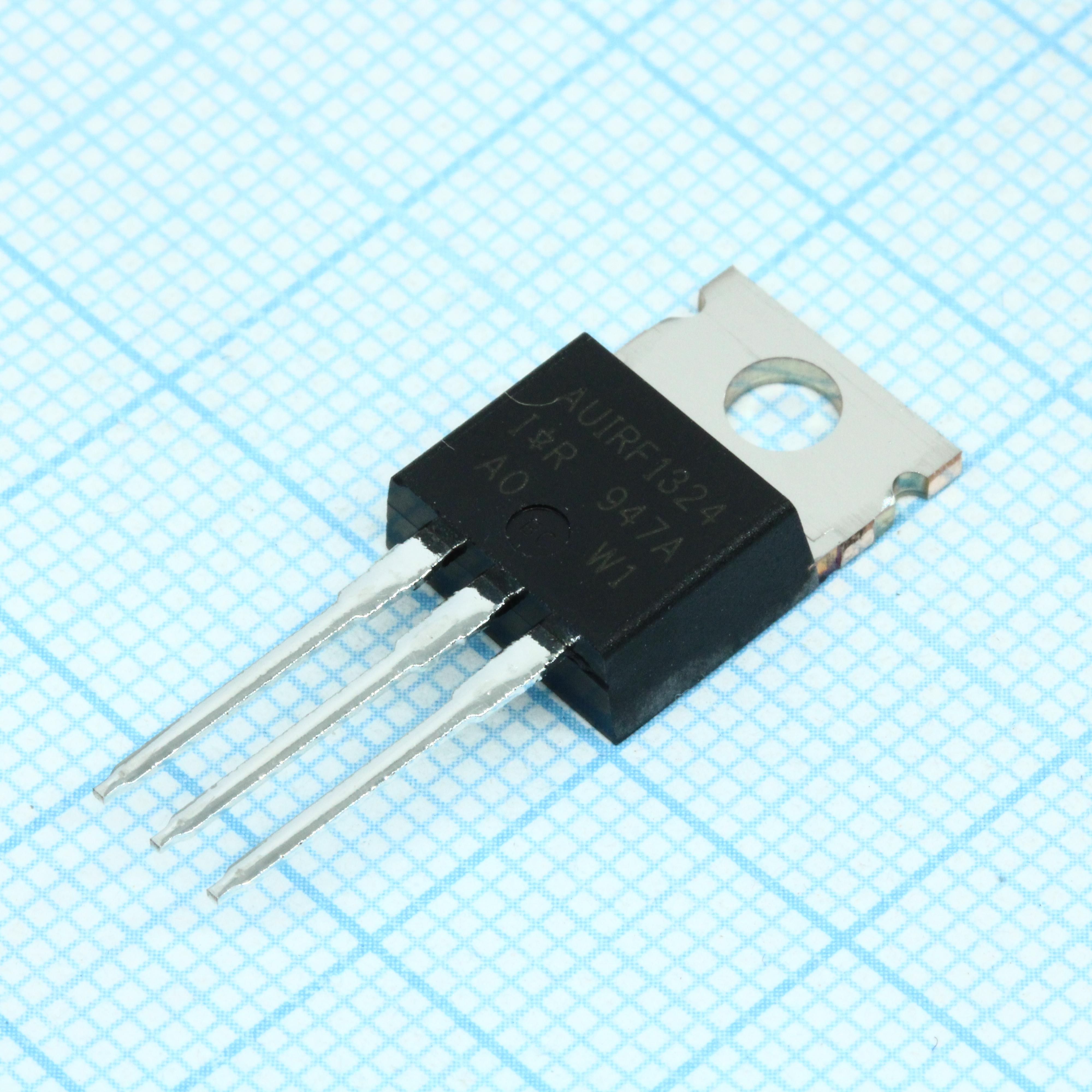 Фото AUIRF1324 Infineon Technologies — AUIRF1324 — Одиночные MOSFET транзисторы — Infineon Technologies