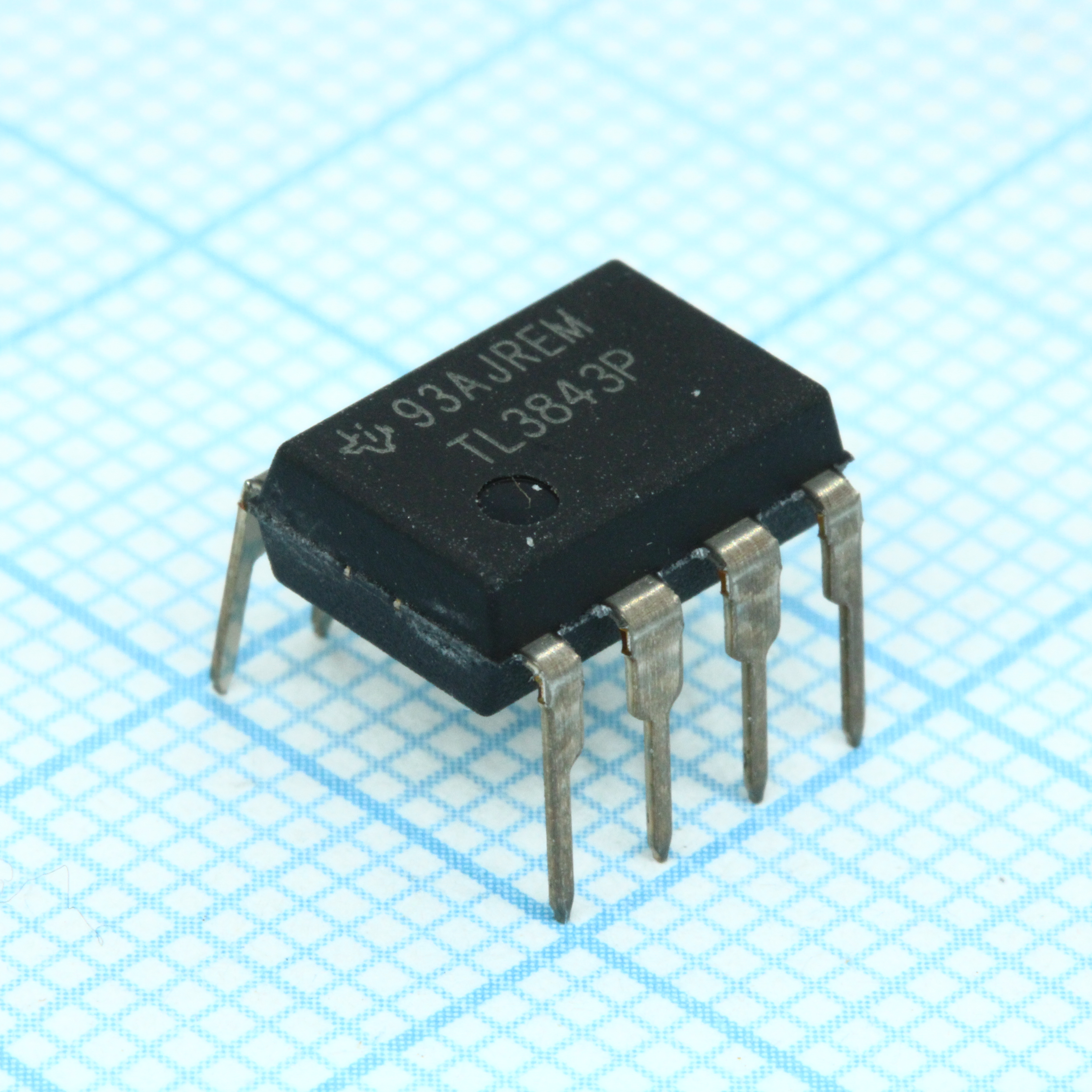Фото UC3843P Texas Instruments — TL3843P — ШИМ (PWM) контроллеры — Texas Instruments