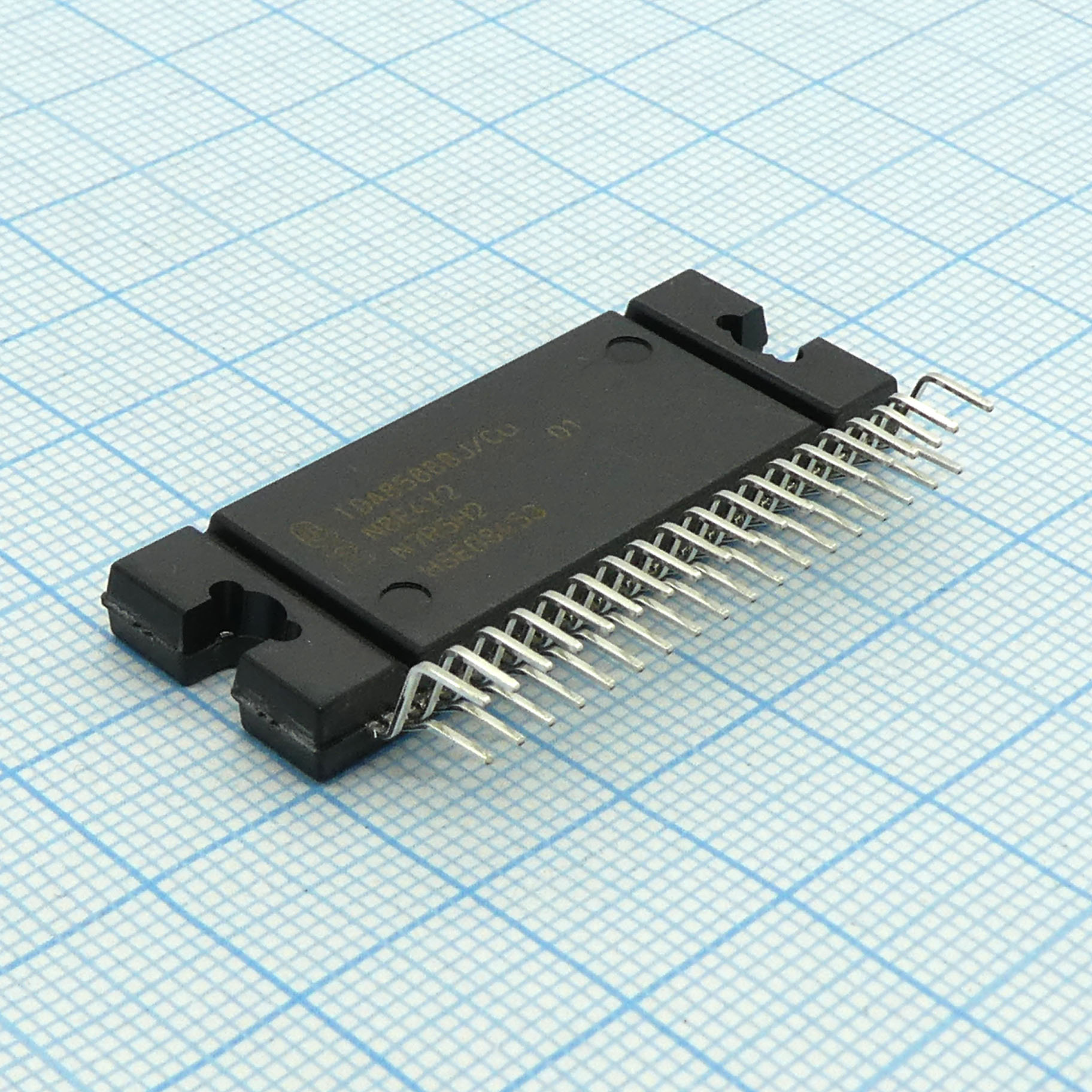 Фото TDA8588J/N1 NXP / Philips — TDA8588J — Микросхемы для УНЧ — NXP / Philips