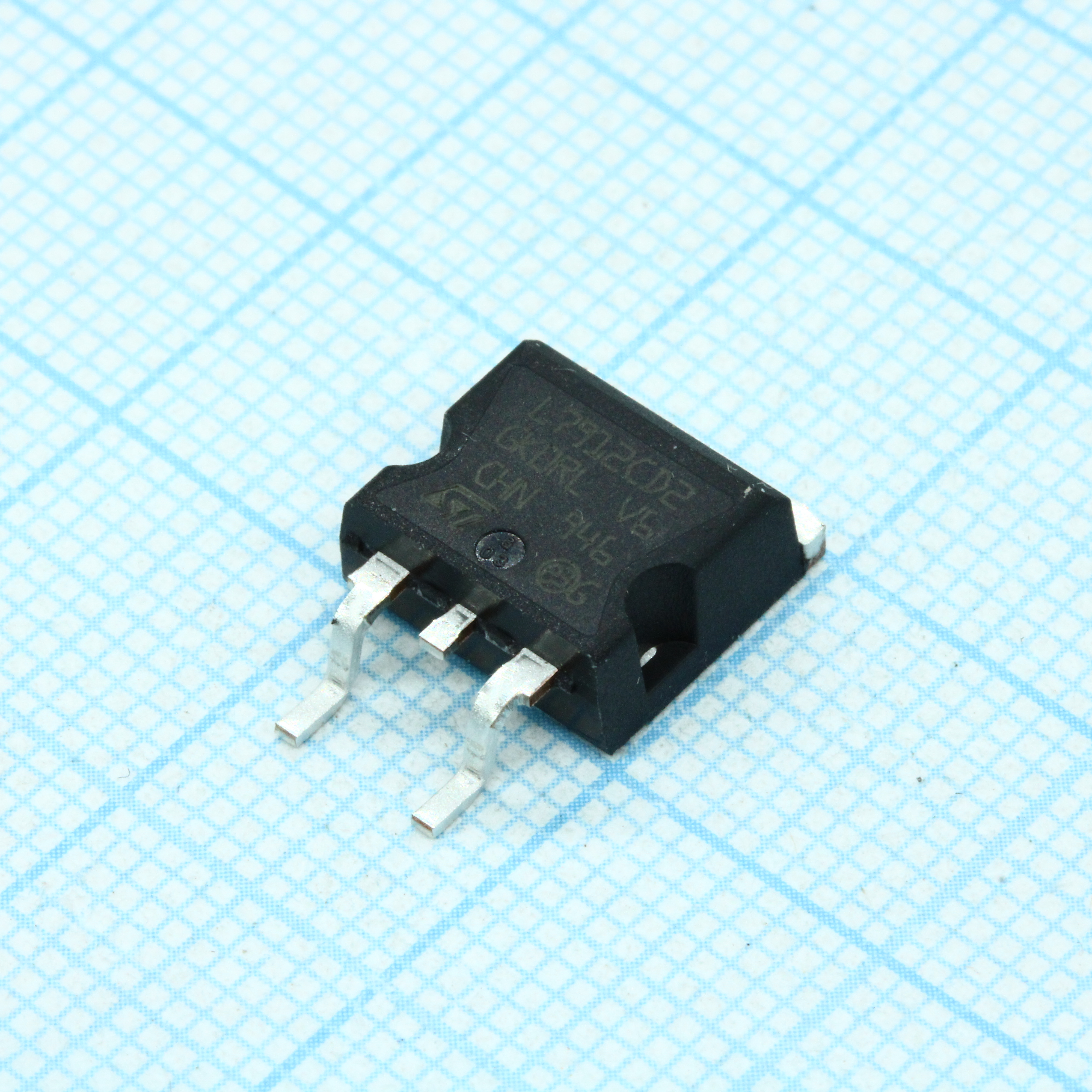 Фото L7912CD2T-TR ST Microelectronics — L7912CD2T-TR — Стабилизаторы линейные — ST Microelectronics