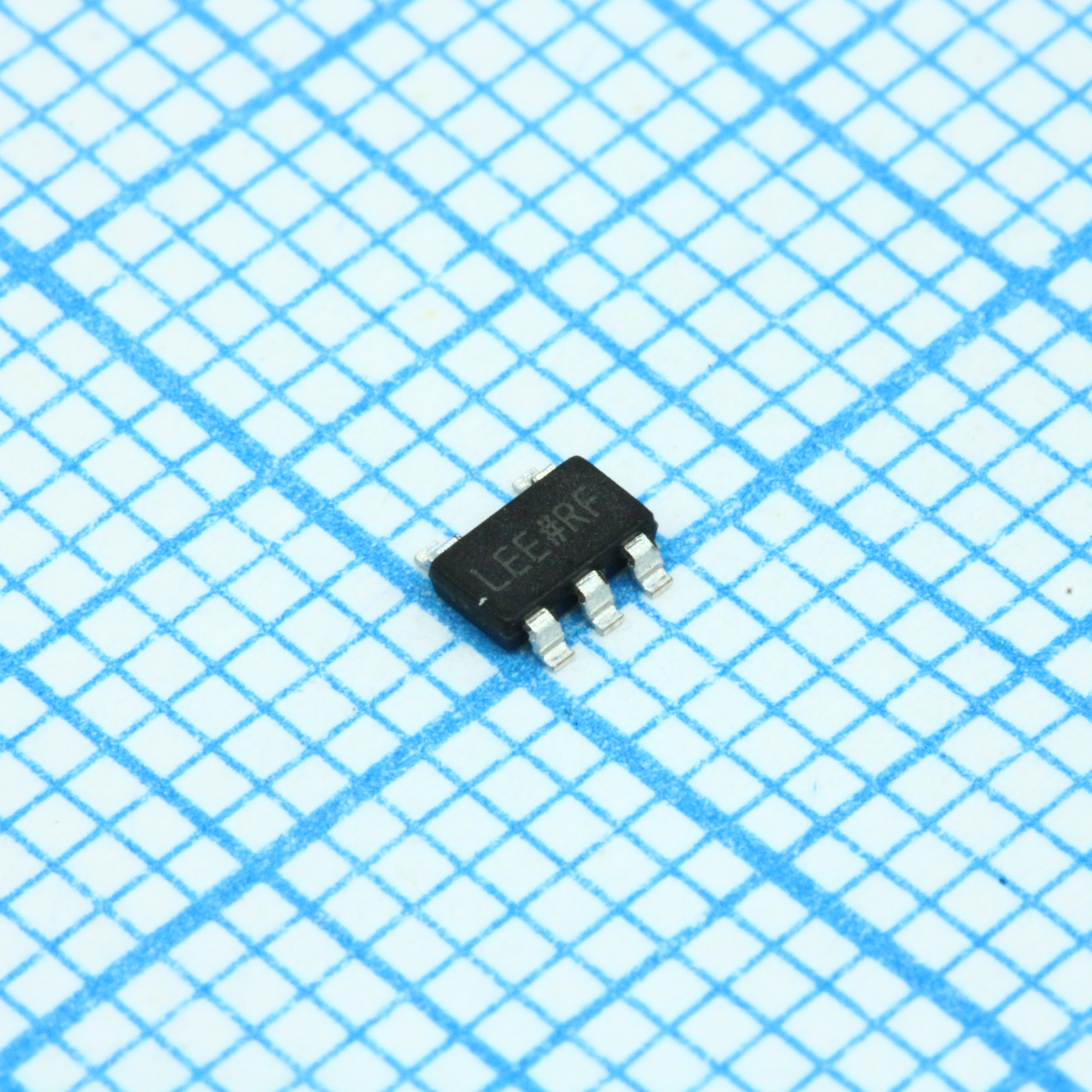Фото ADP122AUJZ-3.0-R7 Analog Devices, Inc. — ADP122AUJZ-3.0-R7 — Стабилизаторы линейные — Analog Devices, Inc.