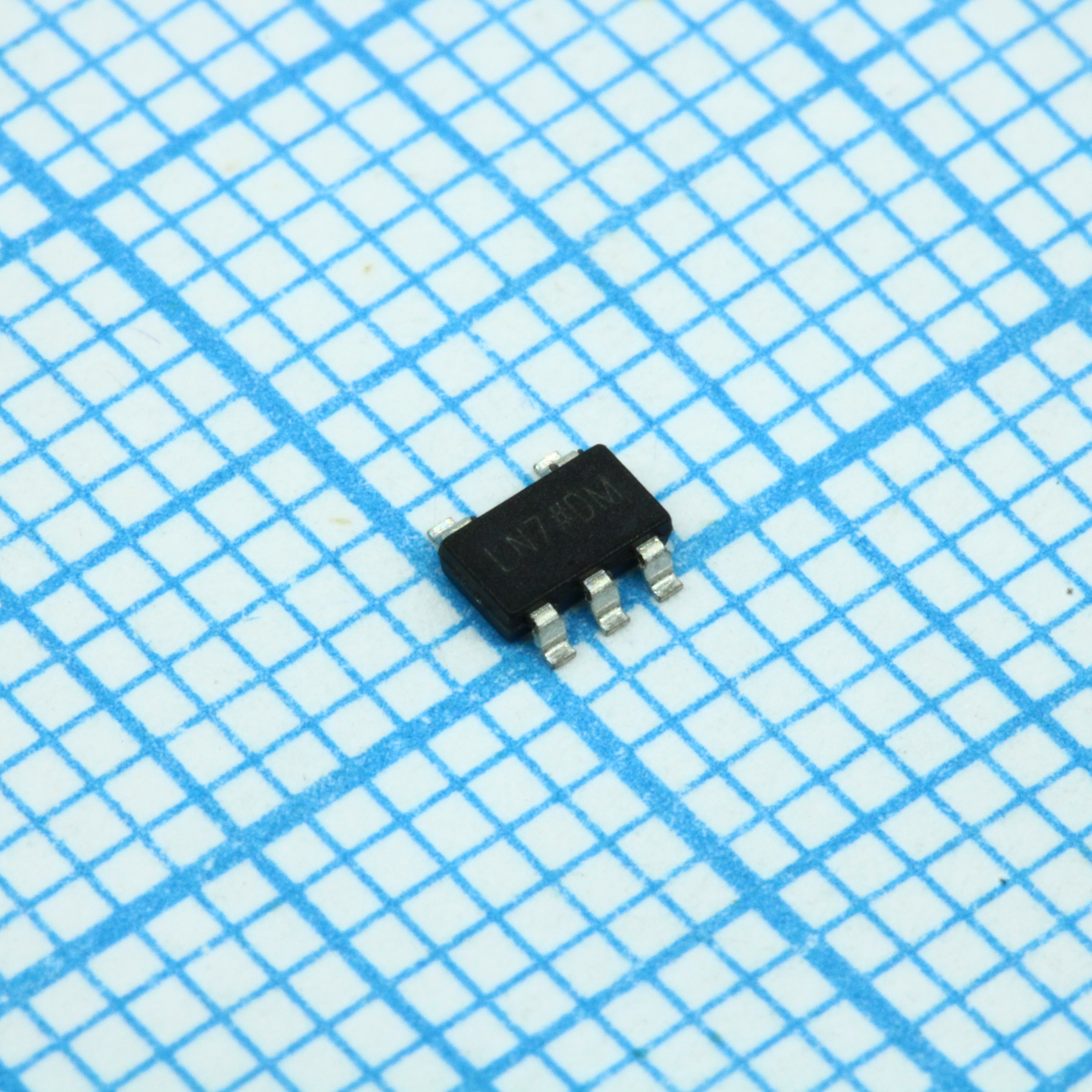 Фото ADP7182AUJZ-2.5-R7 Analog Devices, Inc. — ADP7182AUJZ-2.5-R7 — Стабилизаторы линейные — Analog Devices, Inc.
