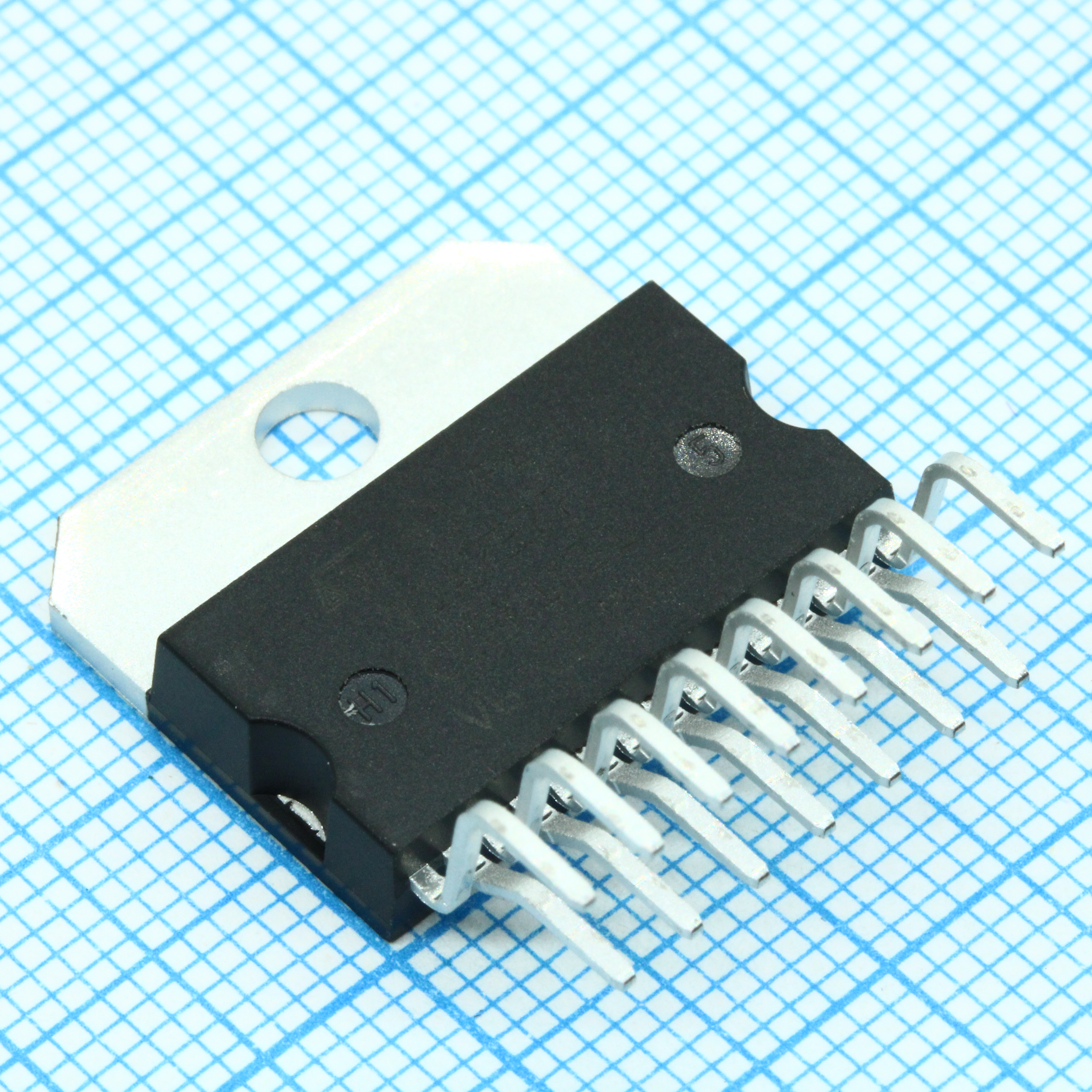 Фото E-TDA7377 ST Microelectronics — E-TDA7377 — Микросхемы для Аудио - УНЧ — ST Microelectronics