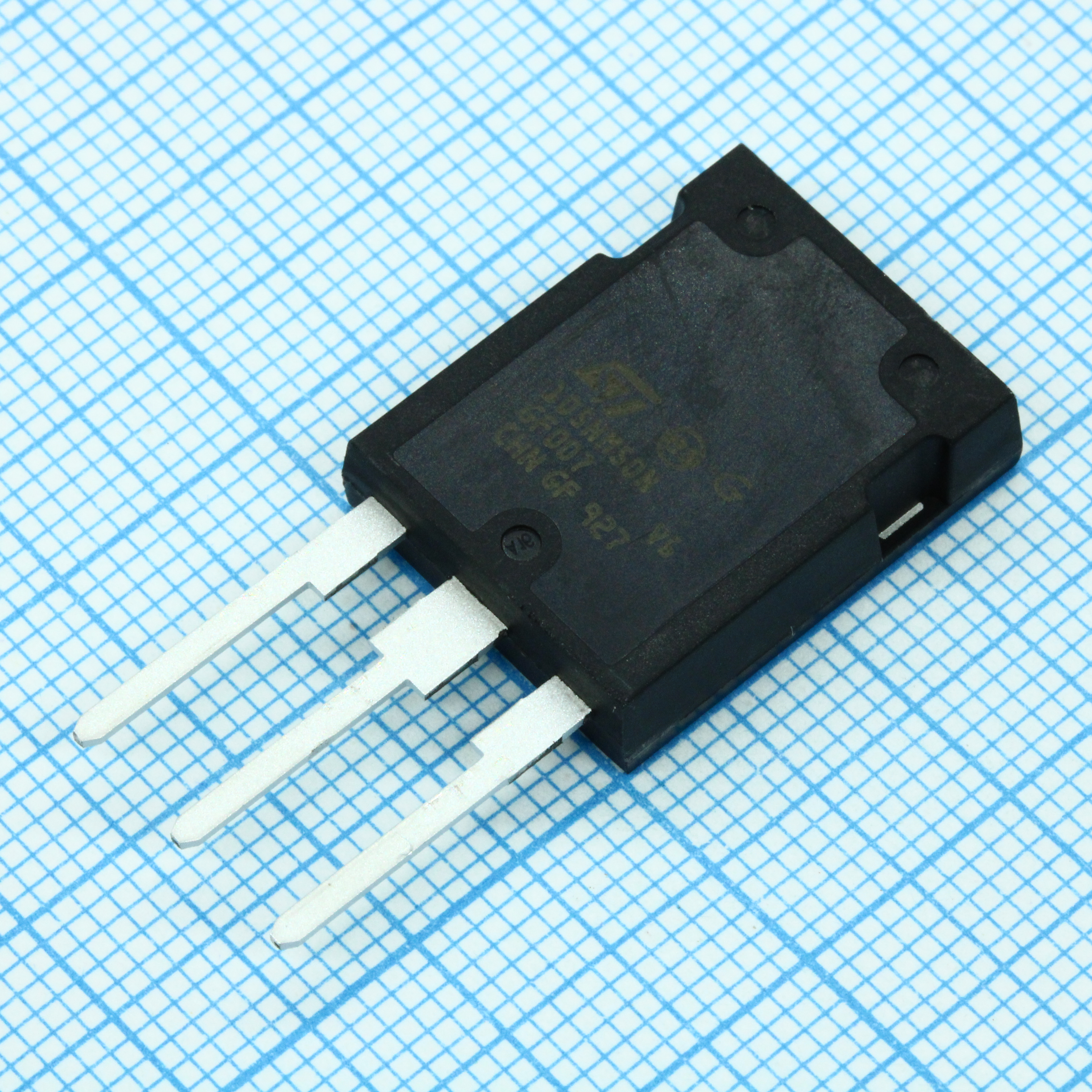 Фото STY105NM50N ST Microelectronics — STY105NM50N — Одиночные MOSFET транзисторы — ST Microelectronics