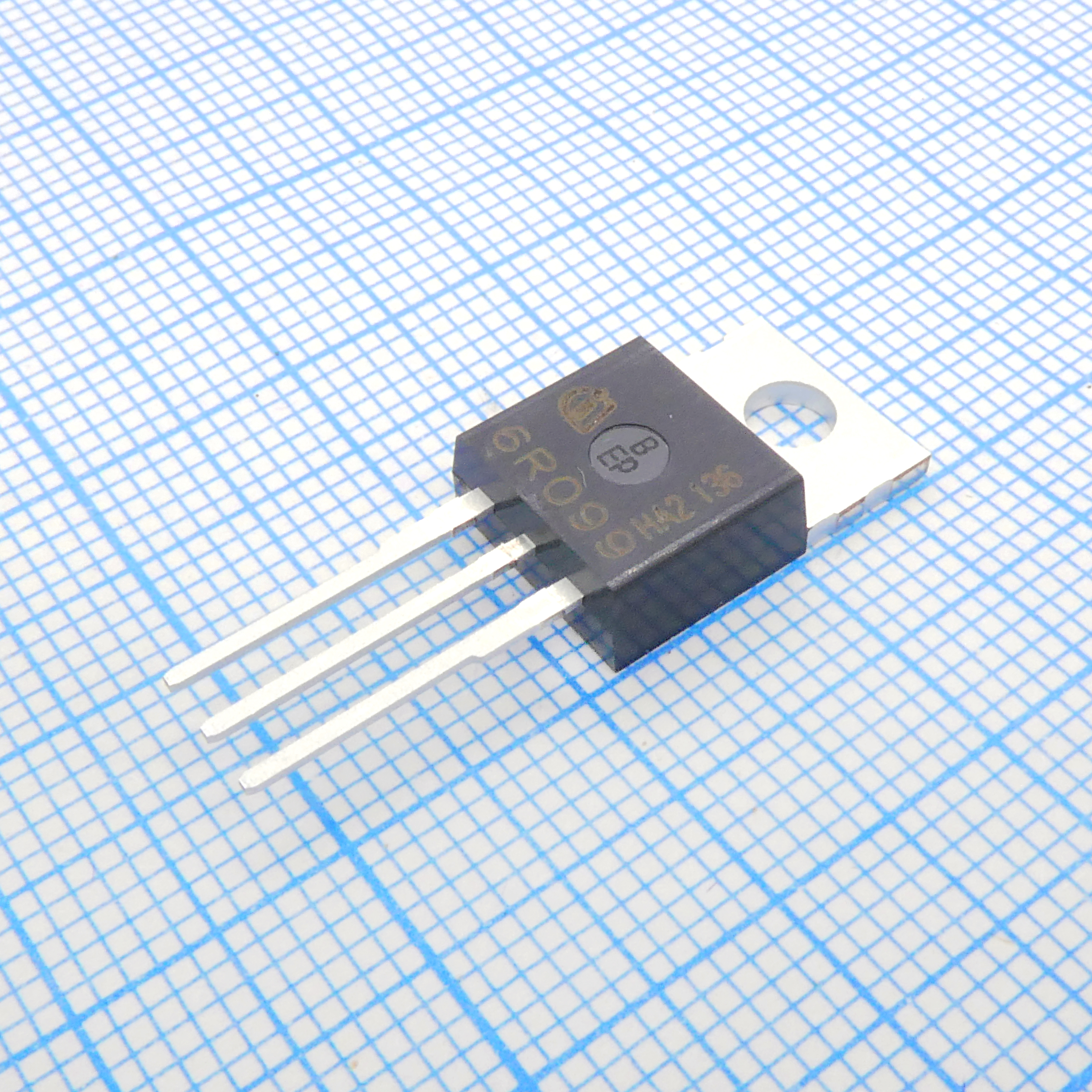 Фото IPP60R099CPXKSA1 Infineon Technologies — IPP60R099CPXKSA1 — Одиночные MOSFET транзисторы — Infineon Technologies