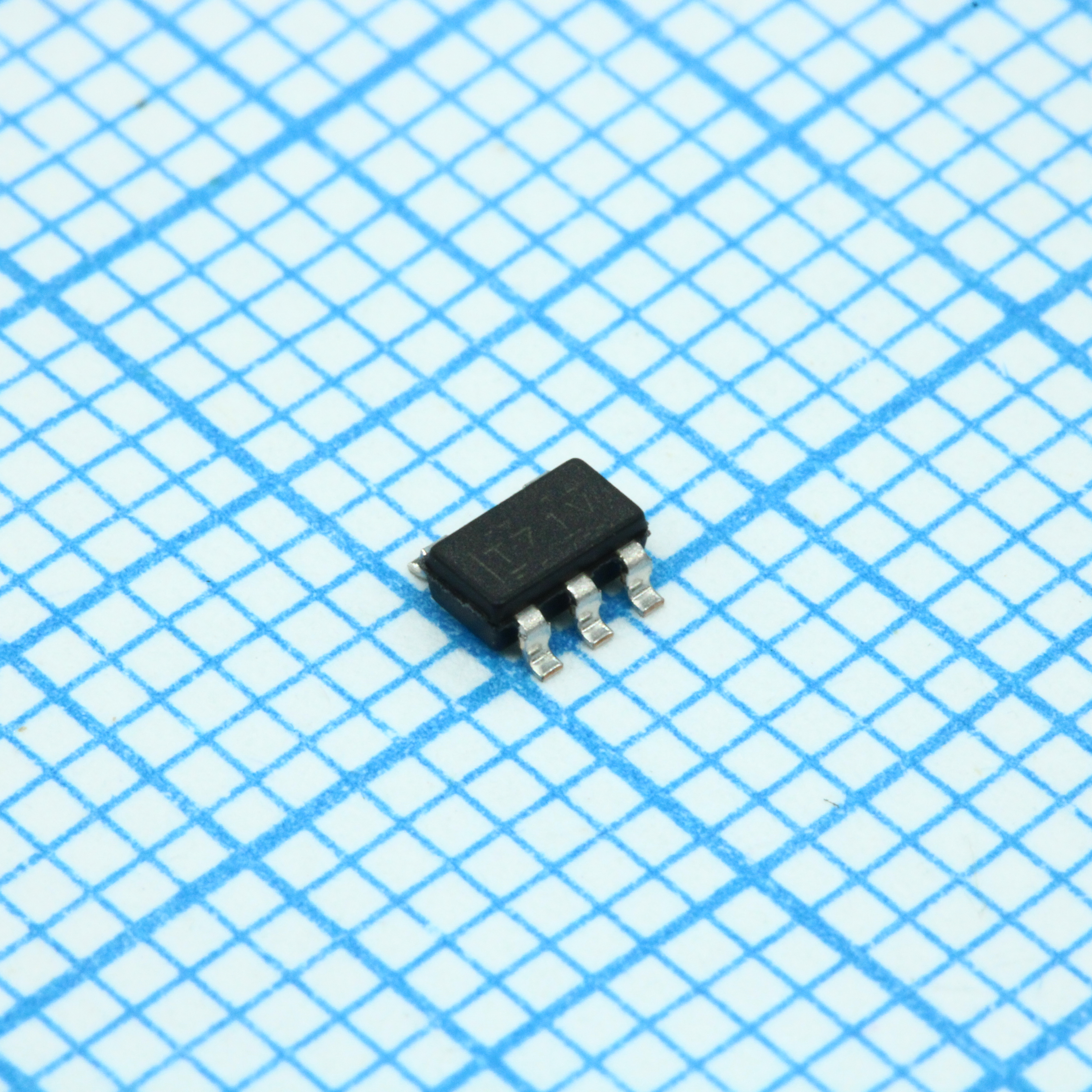 Фото TL071HIDBVR Texas Instruments — TL071HIDBVR — Операционные усилители — Texas Instruments