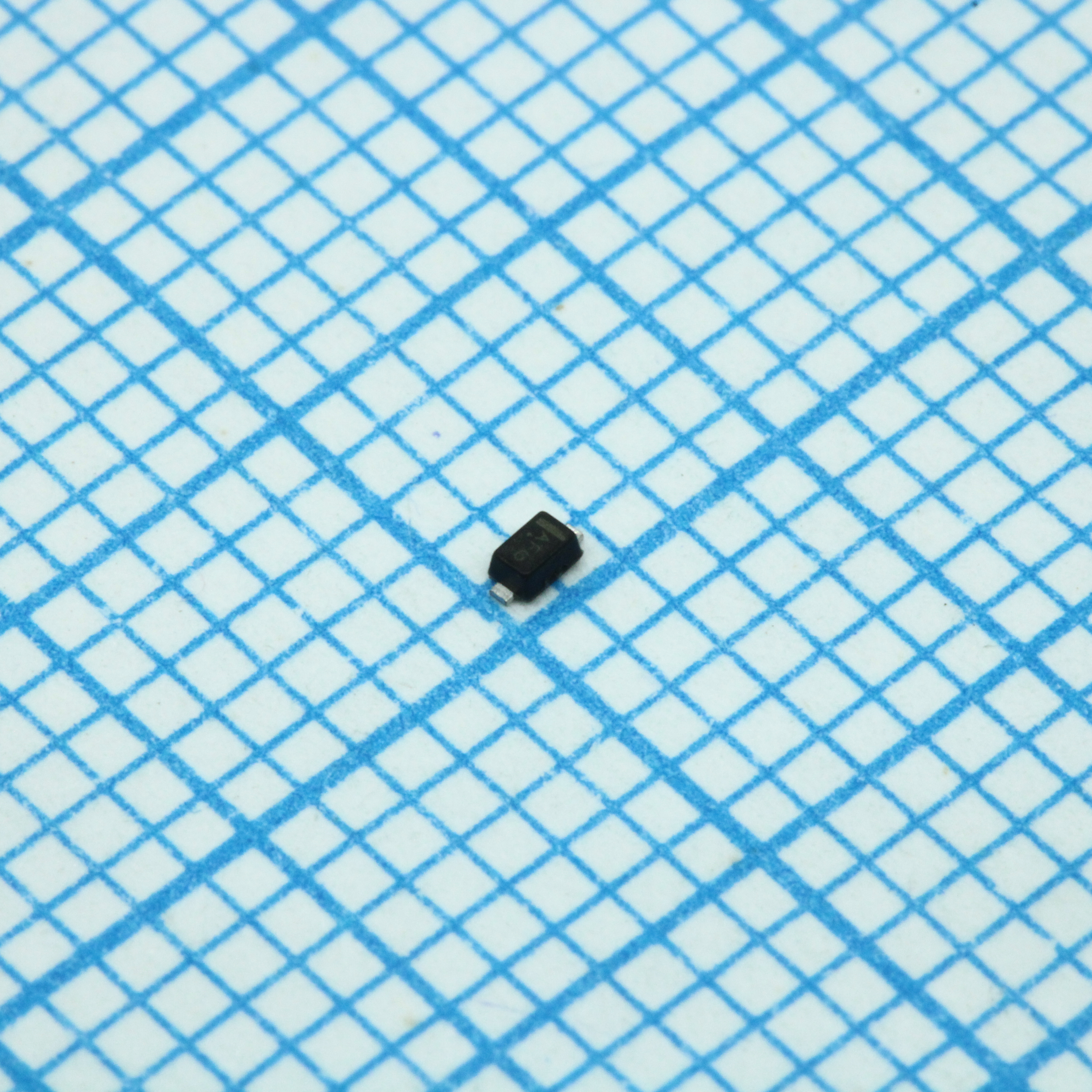 Фото ESD8351XV2T1G ON Semiconductor — ESD8351XV2T1G — Диоды защиты от электростатики (ESD) — ON Semiconductor