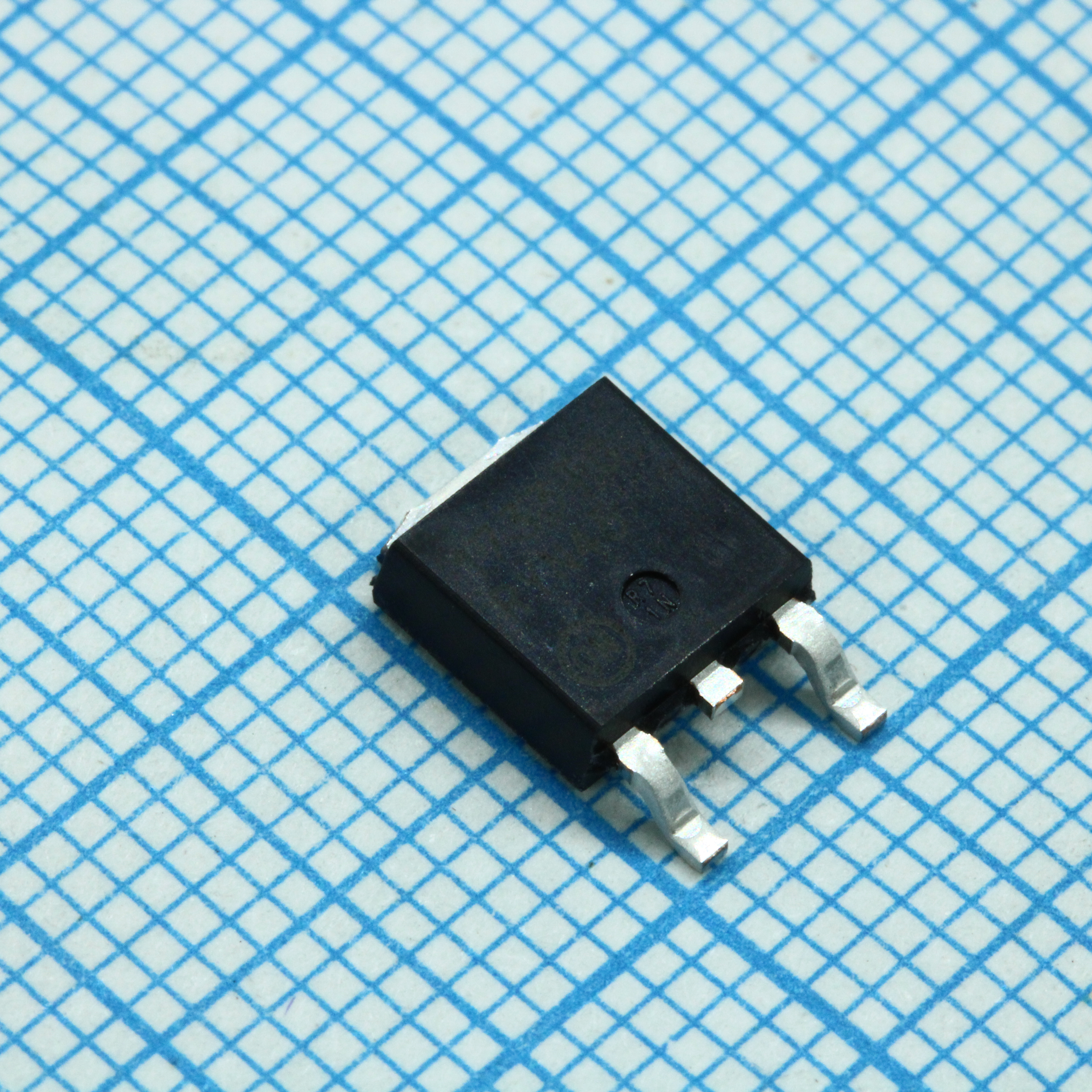 Фото NCP1117IDT33T4G ON Semiconductor — NCP1117IDT33T4G — Стабилизаторы линейные — ON Semiconductor