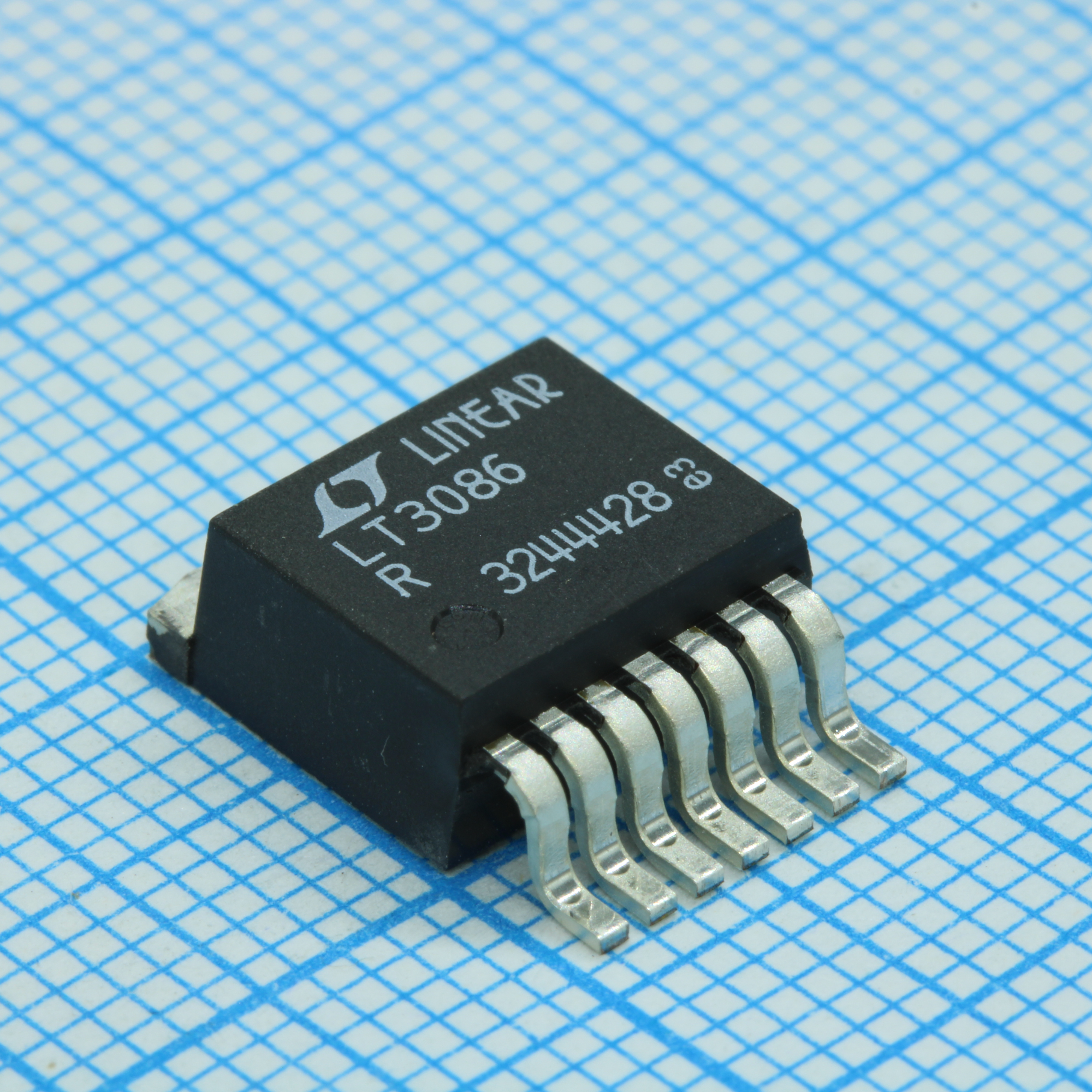 Фото LT3086ER#PBF Analog Devices, Inc. — LT3086ER#PBF — Стабилизаторы линейные — Analog Devices, Inc.