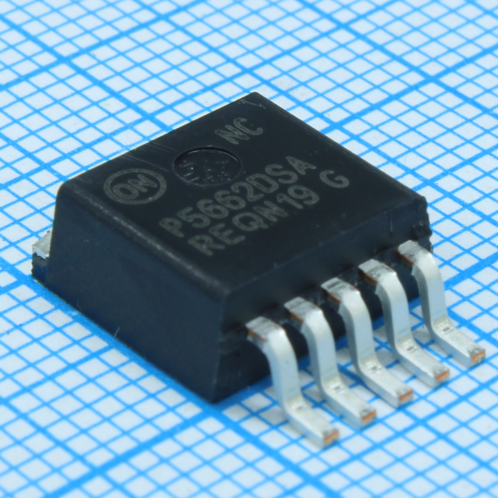 Фото NCP5662DSADJR4G ON Semiconductor — NCP5662DSADJR4G — Стабилизаторы линейные — ON Semiconductor