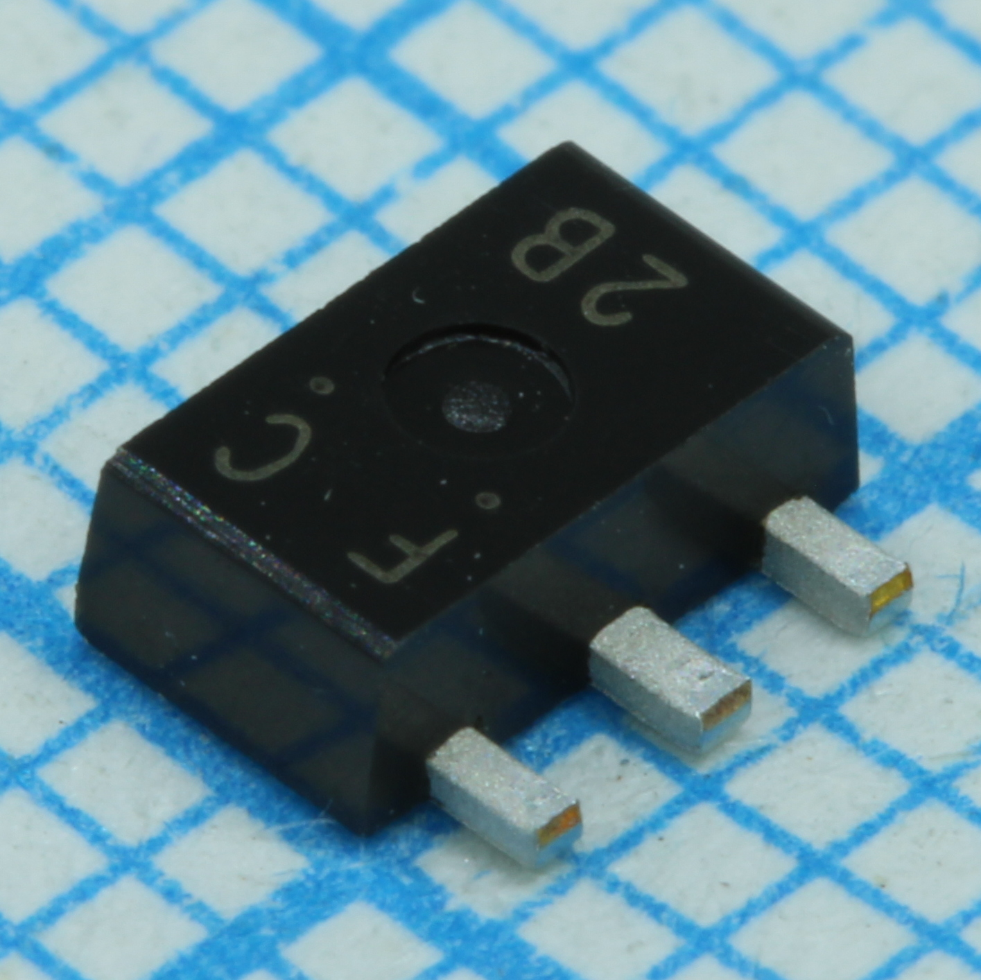 Фото 2SC5566-TD-E ON Semiconductor — 2SC5566-TD-E — Одиночные биполярные транзисторы — ON Semiconductor