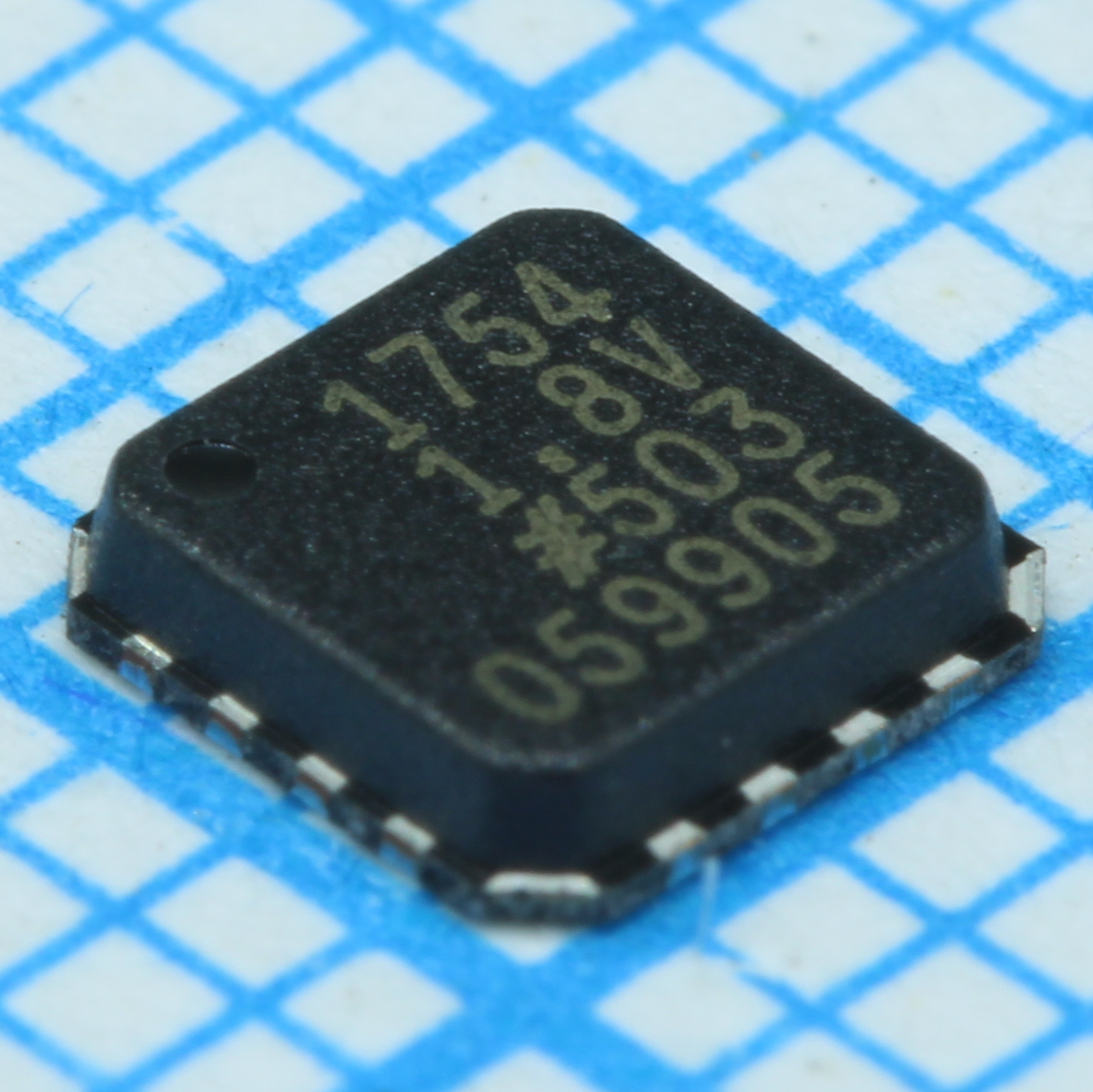 Фото ADP1754ACPZ-1.8-R7 Analog Devices, Inc. — ADP1754ACPZ-1.8-R7 — Стабилизаторы линейные — Analog Devices, Inc.