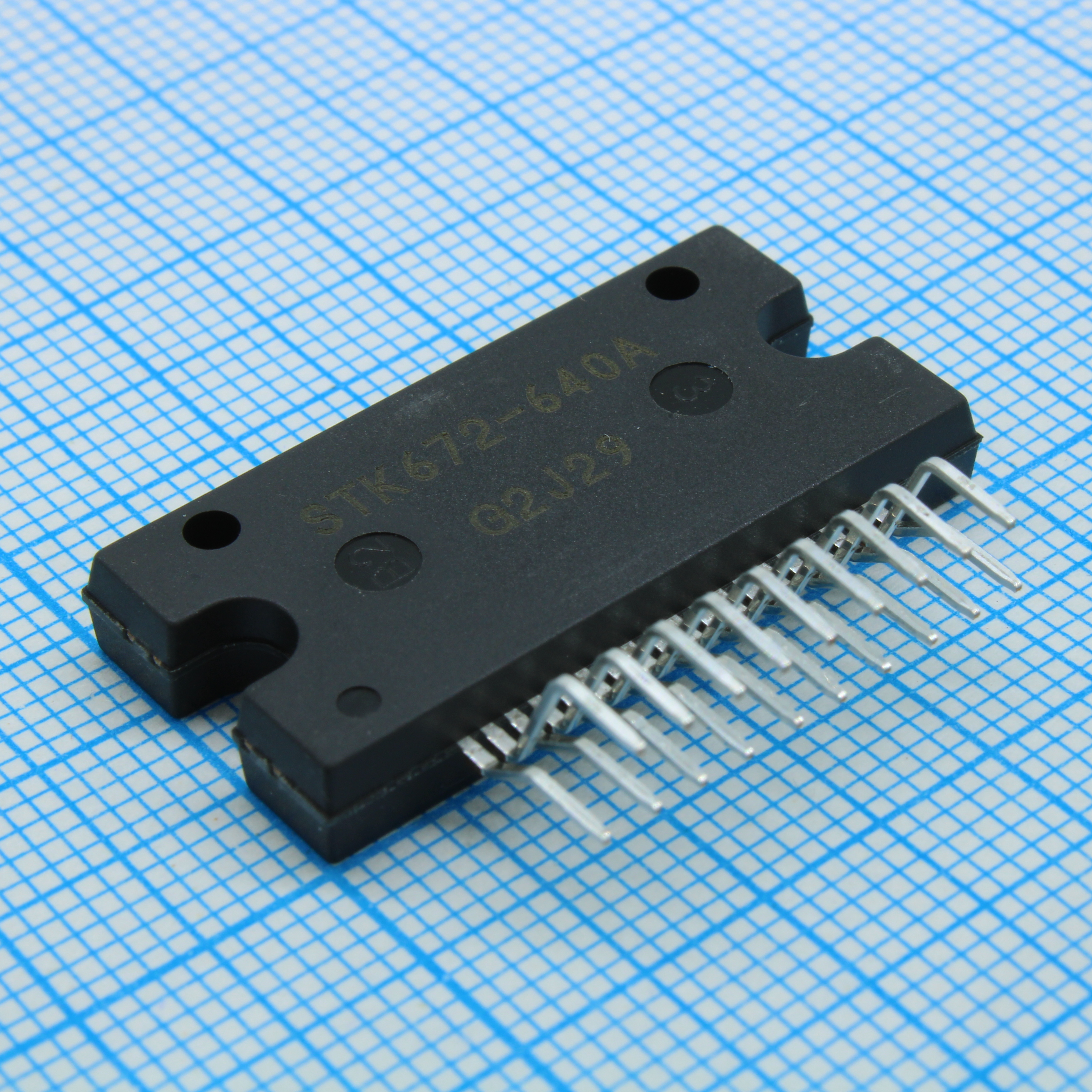 Фото STK672-640A-E ON Semiconductor — STK672-640A-E — Драйверы (полу) мостовые и двигателей — ON Semiconductor