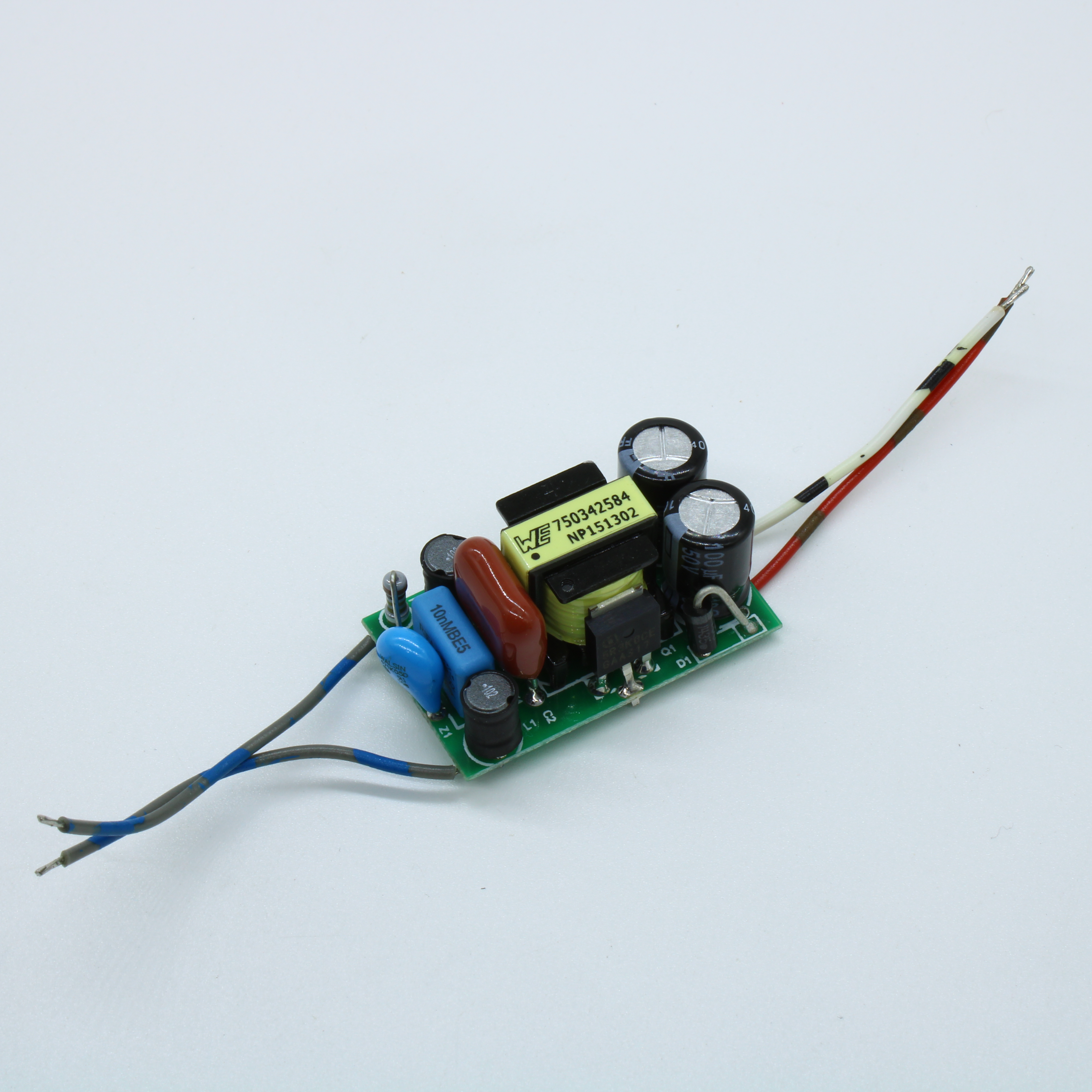 Фото EVALLEDICL8201F1TOBO1 Infineon Technologies — EVALLEDICL8201F1TOBO1 — Оценочные и отладочные платы — Infineon Technologies