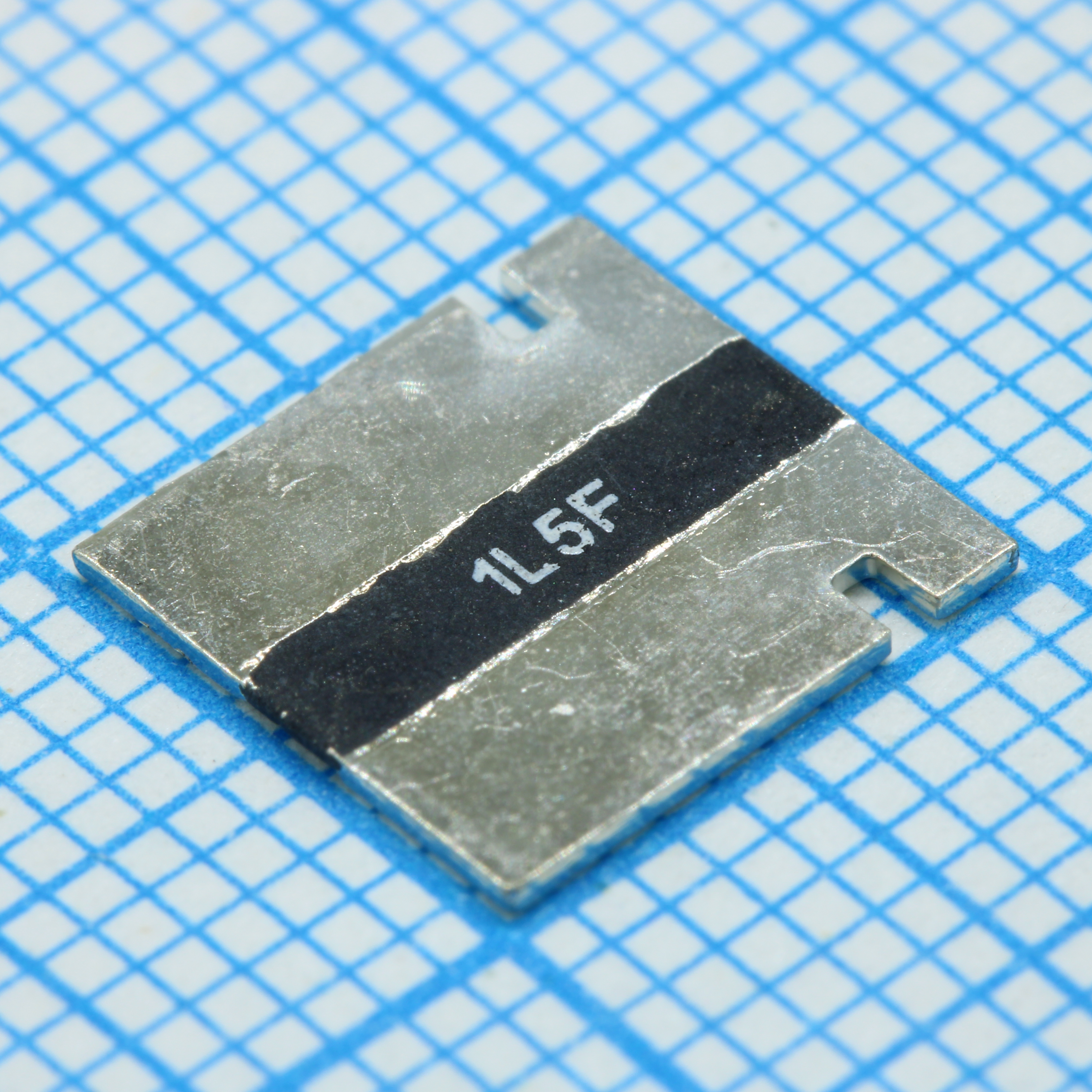 Фото 3637   0.0015 1% 3W ±75ppm/°C VISHAY — WSL36371L500FEA — ЧИП резисторы — VISHAY