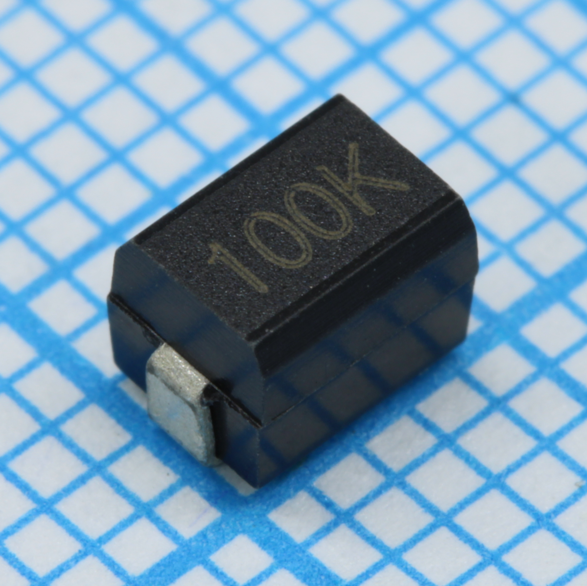 Фото IMCH1812ER100K VISHAY — IMCH1812ER100K — Индуктивности и дроссели SMD-исполнения — VISHAY