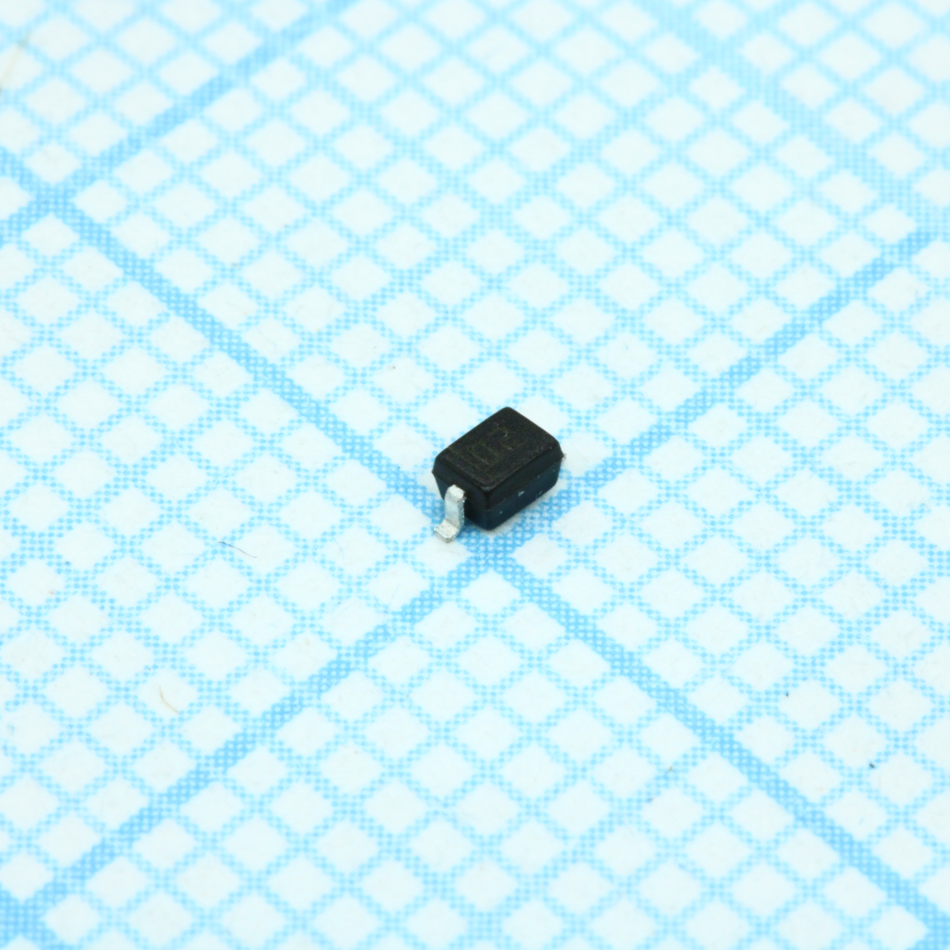 Фото Шоттки  23В  1.0А ST Microelectronics — BAT20JFILM — Одиночные диоды Шоттки — ST Microelectronics