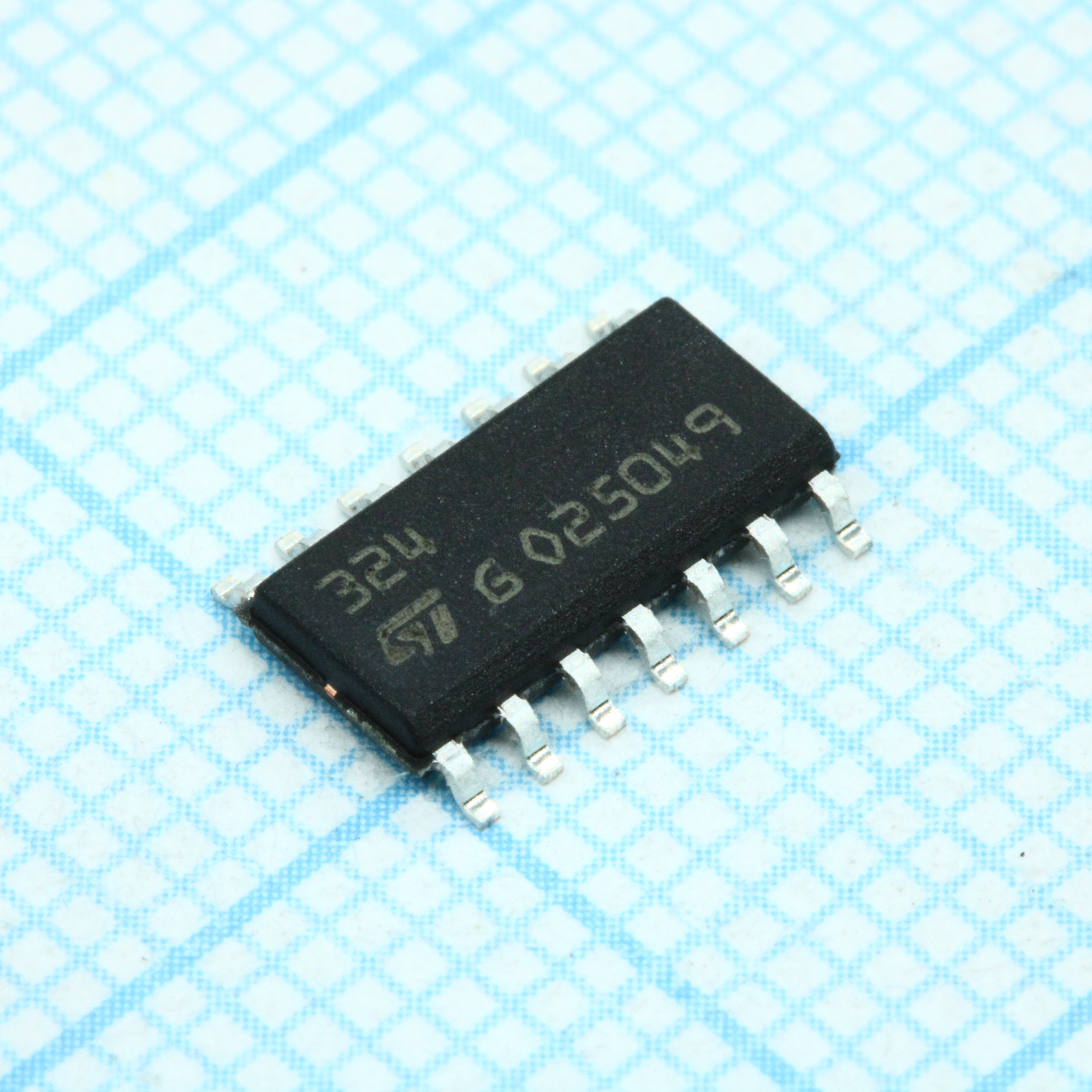 Фото LM324D ST Microelectronics — LM324DT