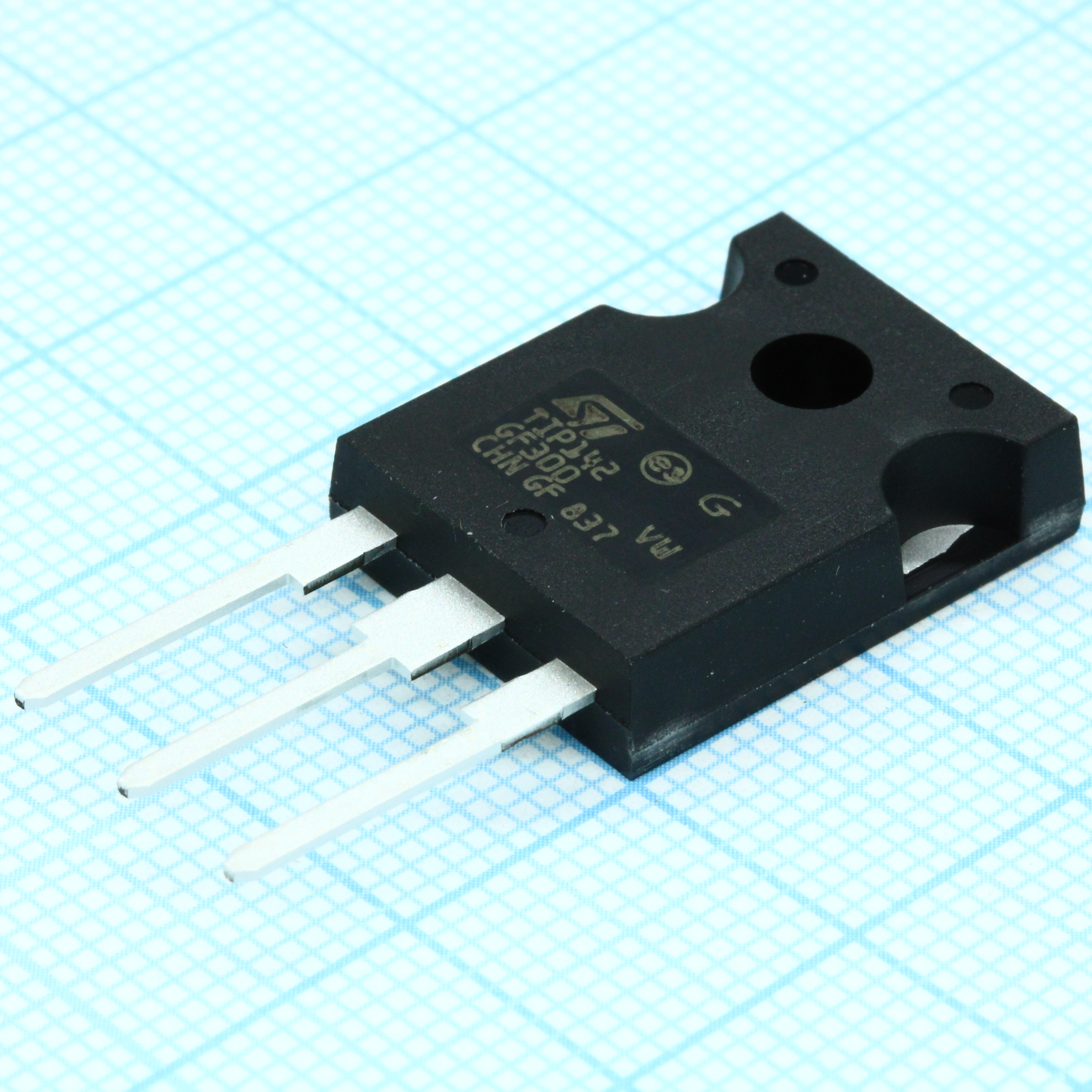 Фото TIP142 ST Microelectronics — TIP142 — Одиночные биполярные транзисторы — ST Microelectronics
