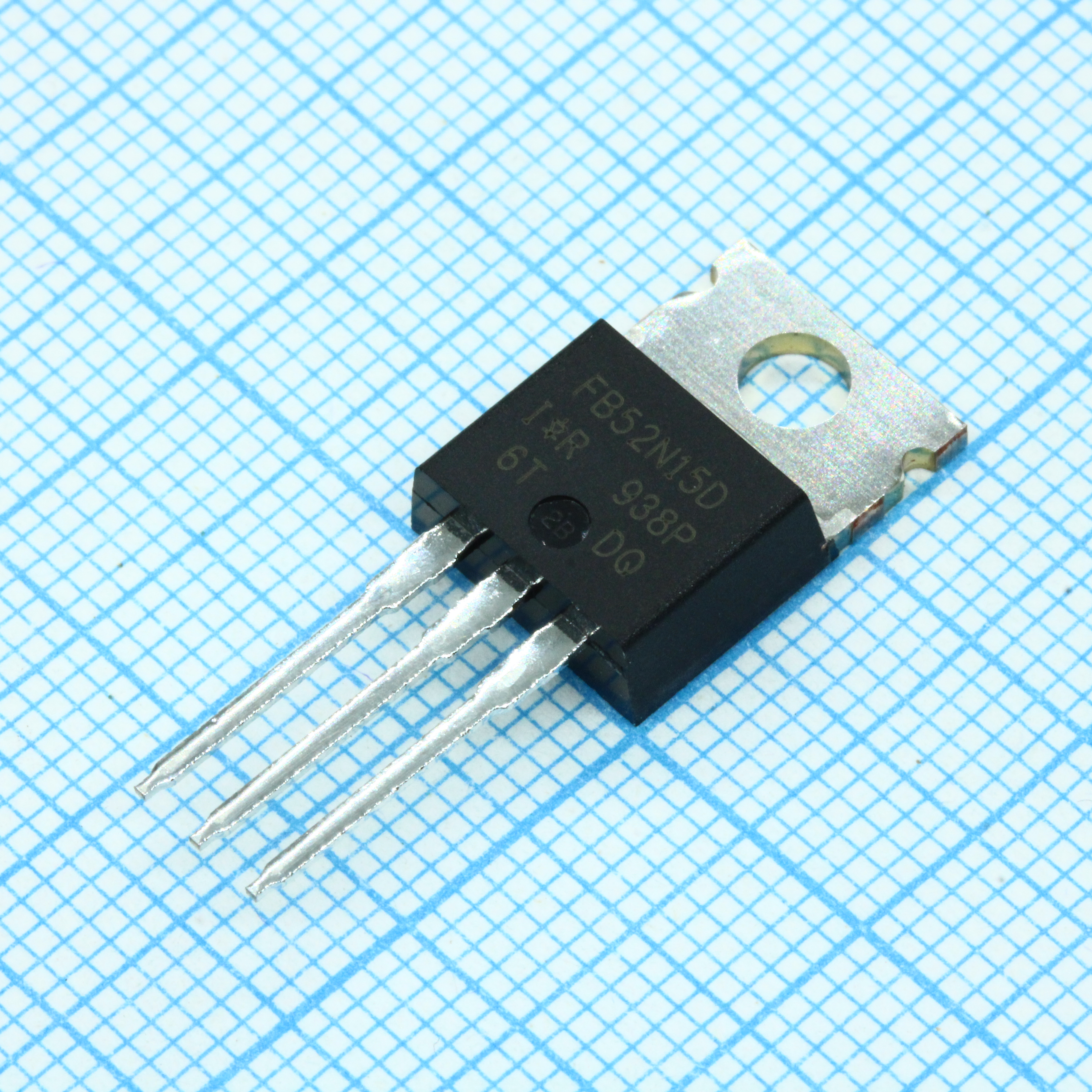 Фото IRFB52N15D Infineon Technologies — IRFB52N15DPBF