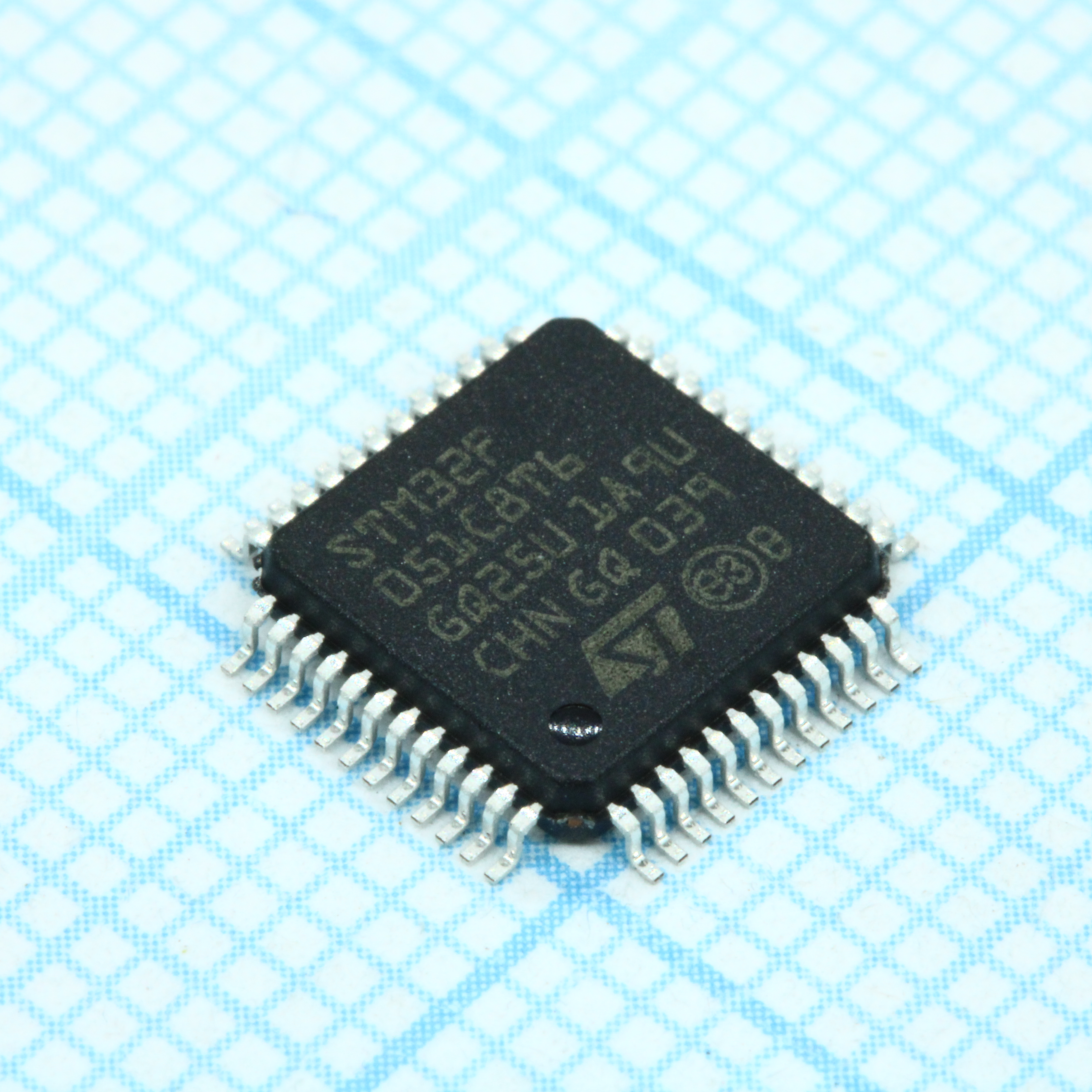 Фото STM32F051C8 ST Microelectronics — STM32F051C8T6