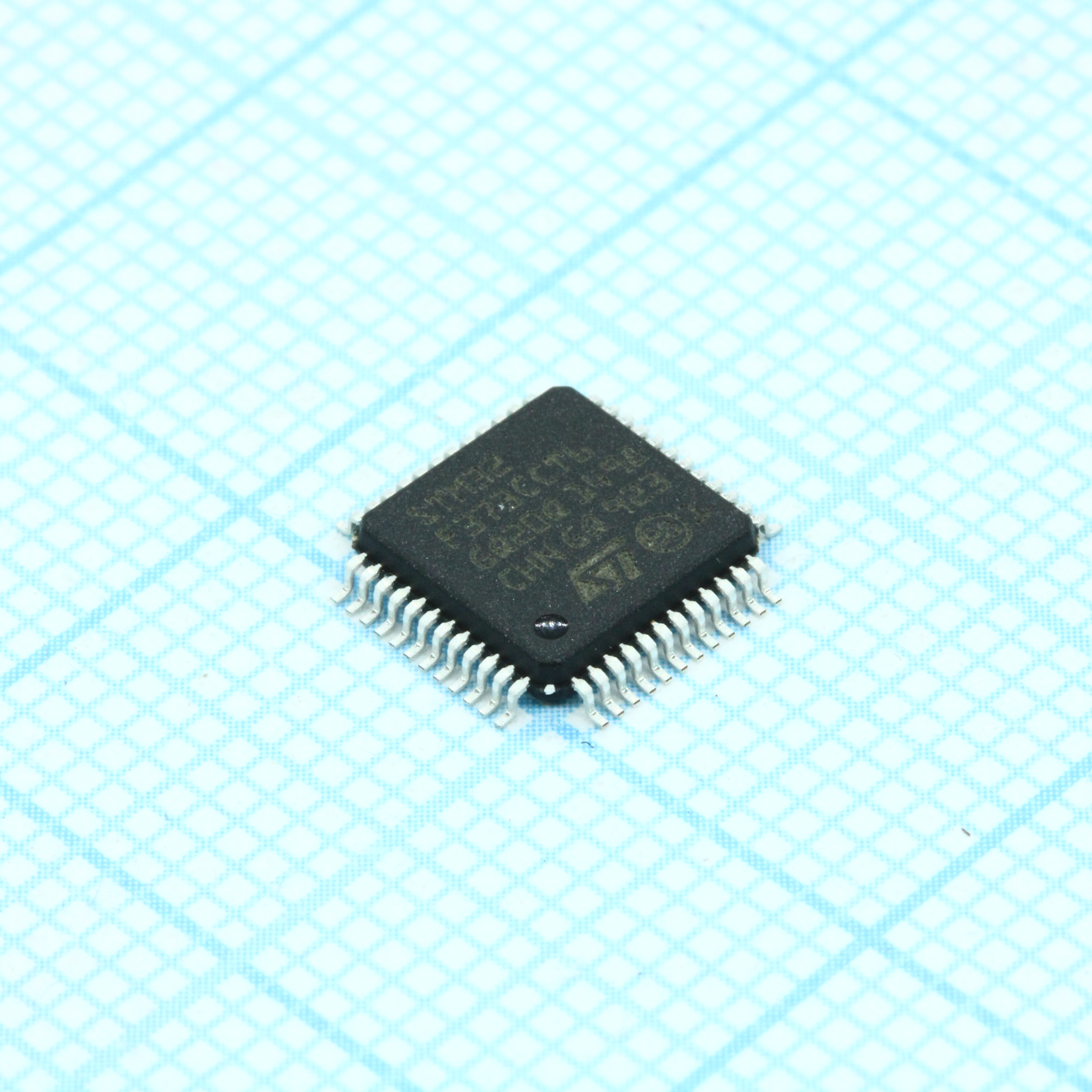 Фото STM32F373CxT6 ST Microelectronics — STM32F373CCT6 — Микроконтроллеры STM — ST Microelectronics