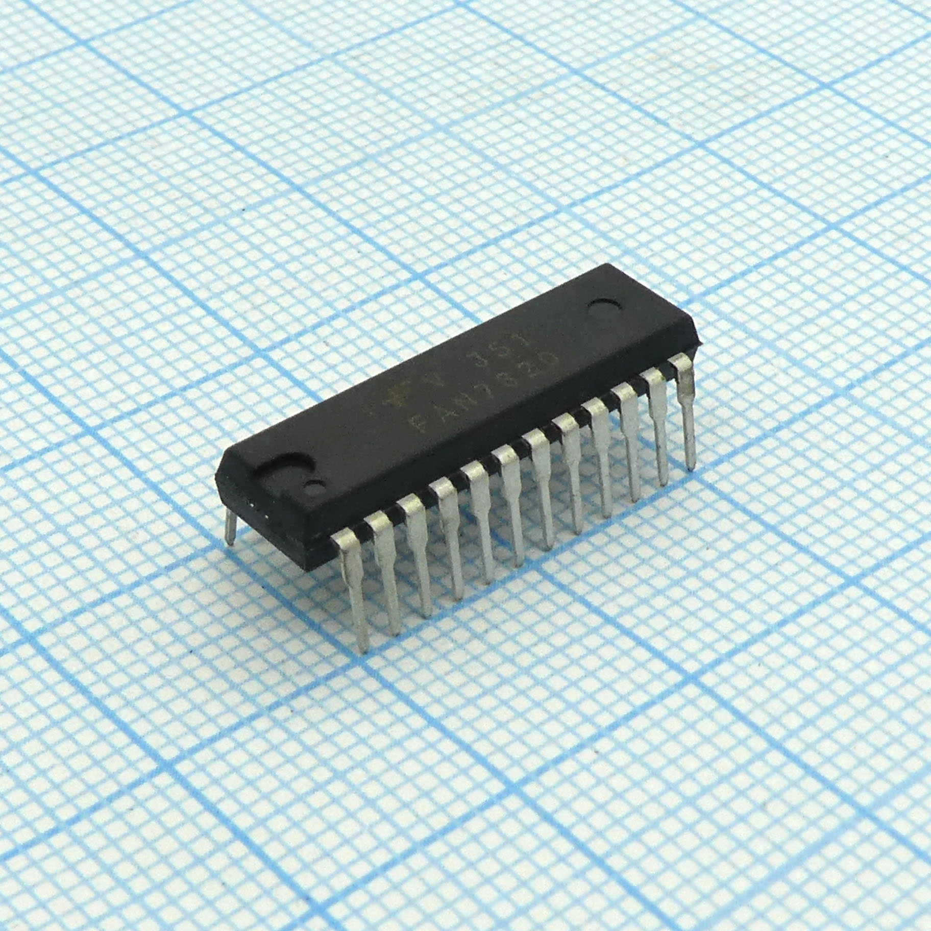 Фото FAN7320 ON Semiconductor — FAN7320 — Микросхемы для источников питания — ON Semiconductor