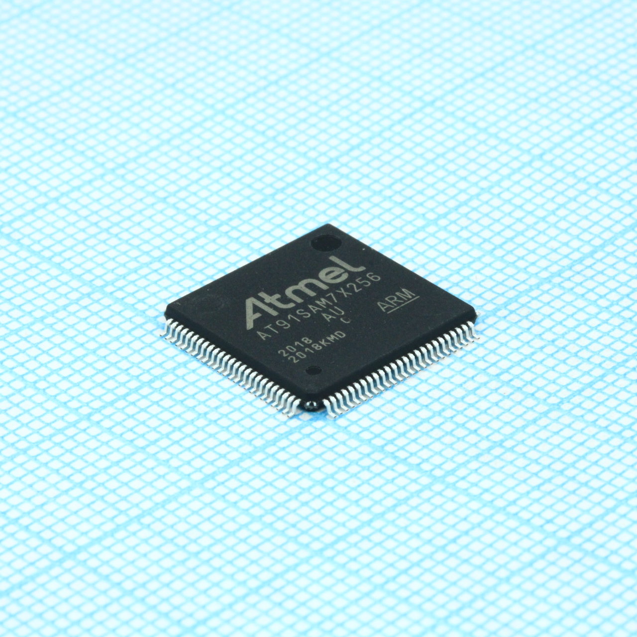 Фото AT91SAM7X256C-AU Microchip Technology Inc. — AT91SAM7X256C-AU — Микроконтроллеры Microchip/Atmel — Microchip Technology Inc.
