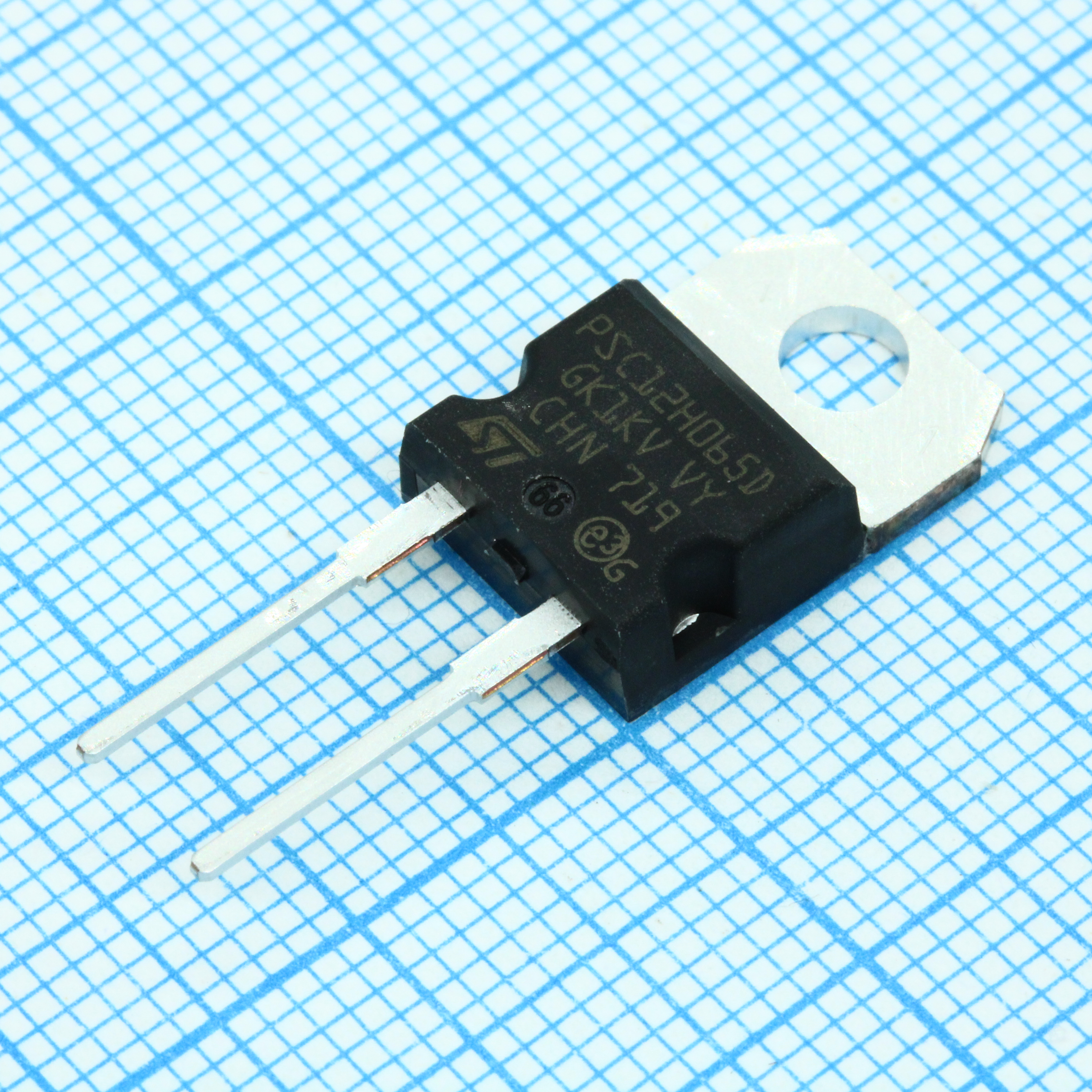 Фото Шоттки 650V 12A ST Microelectronics — STPSC12H065D — Диоды на карбиде кремния — ST Microelectronics