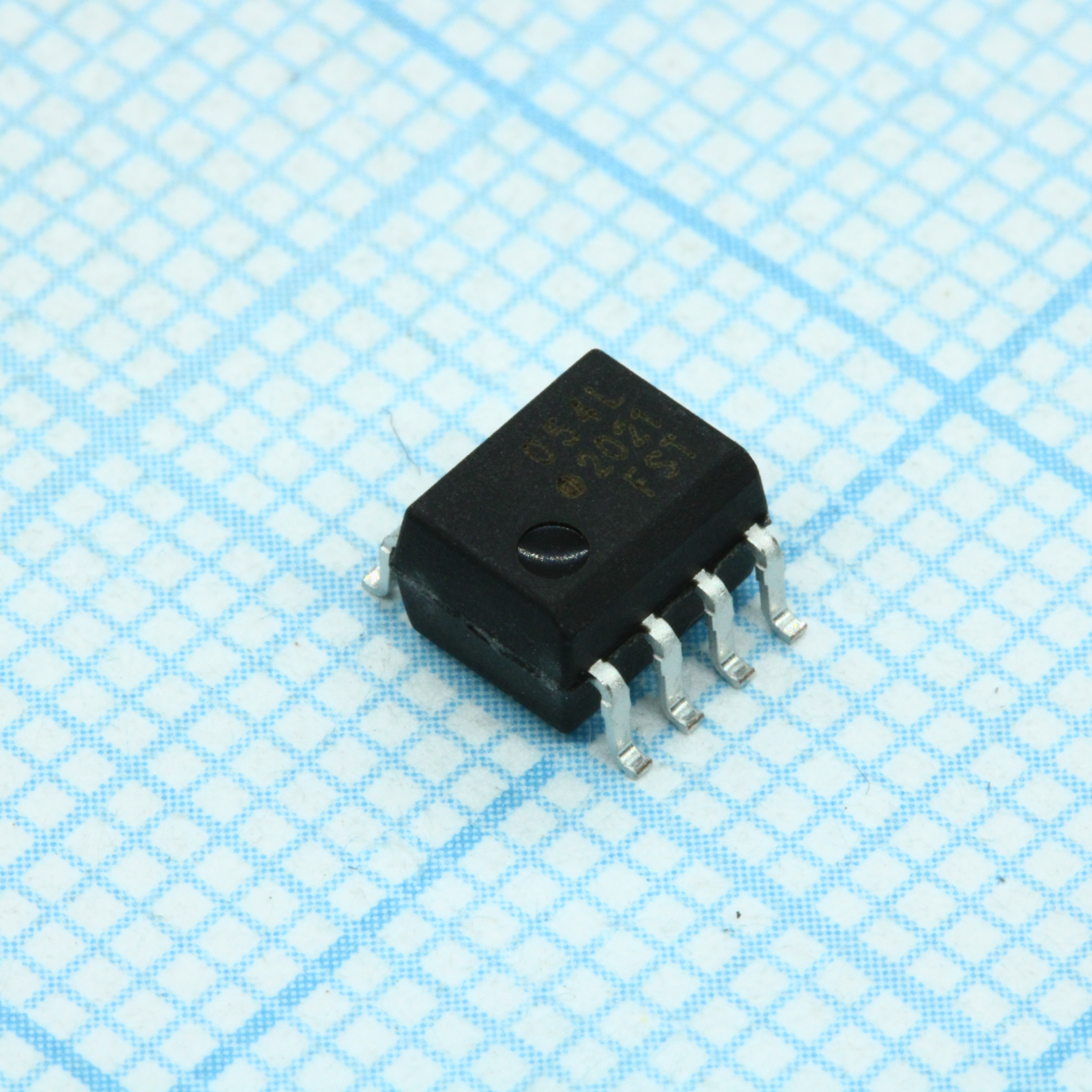 Фото ACPL-054L-000E Broadcom — ACPL-054L-000E — Оптопары с логическим выходом — Broadcom